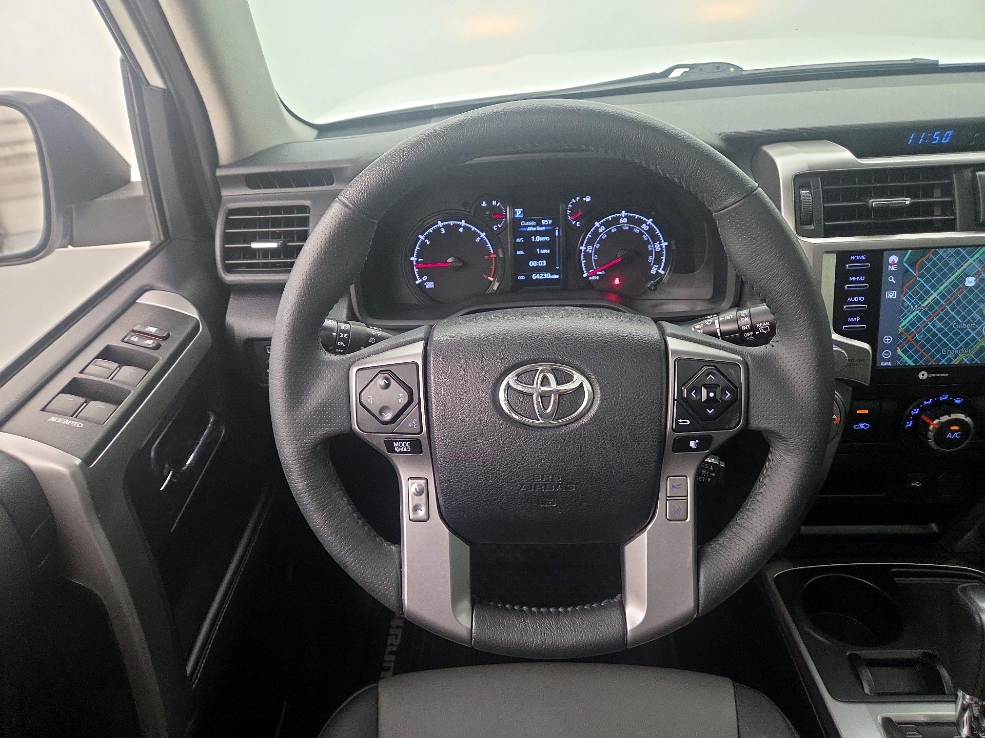 Thumbnail: 2020 Toyota 4Runner - 10