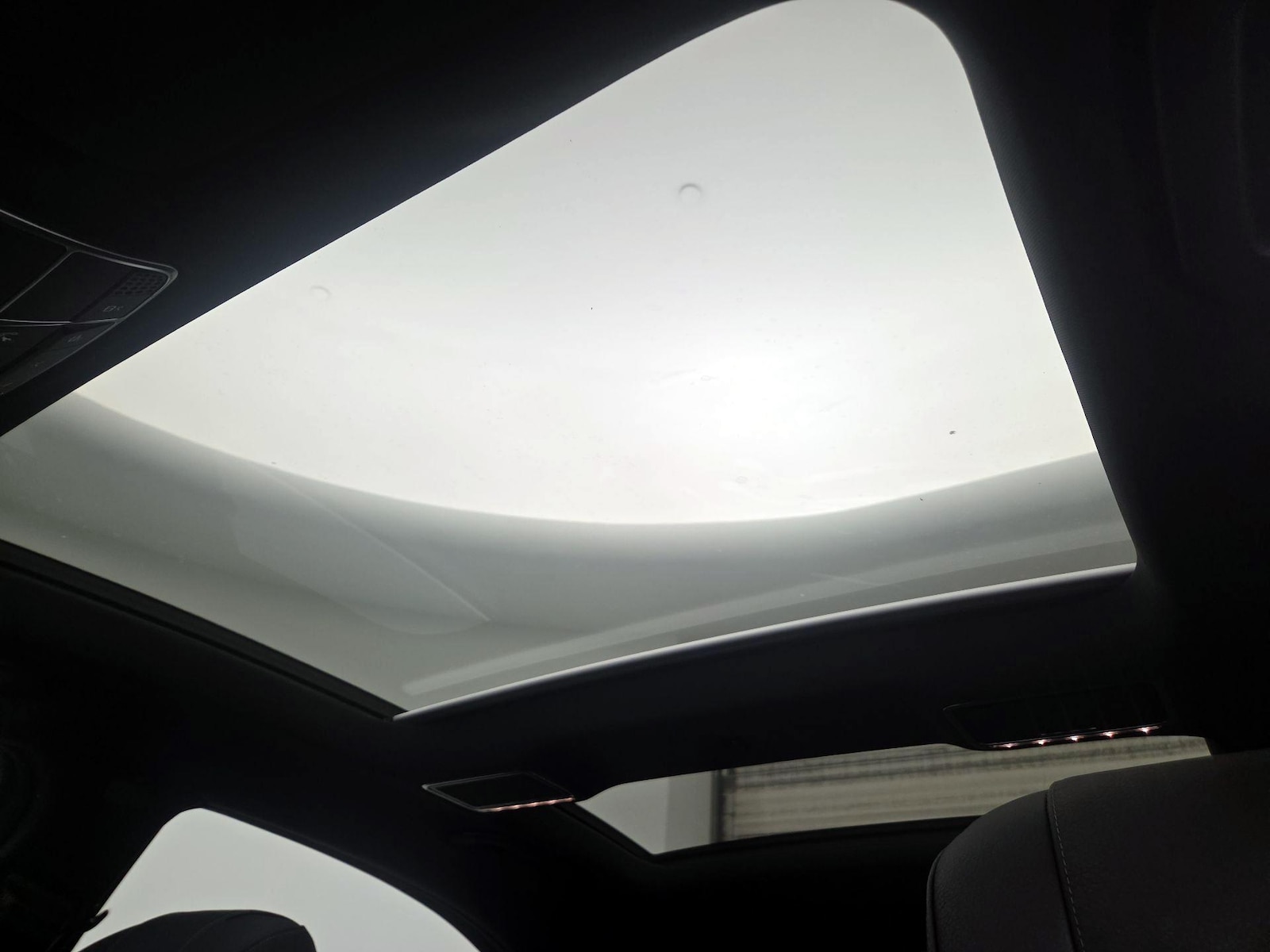 Panoramic Sunroof & Sunroof(s)