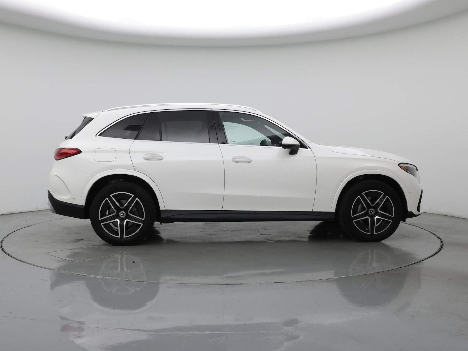 2025 Mercedes-Benz GLC Base - Photo 8