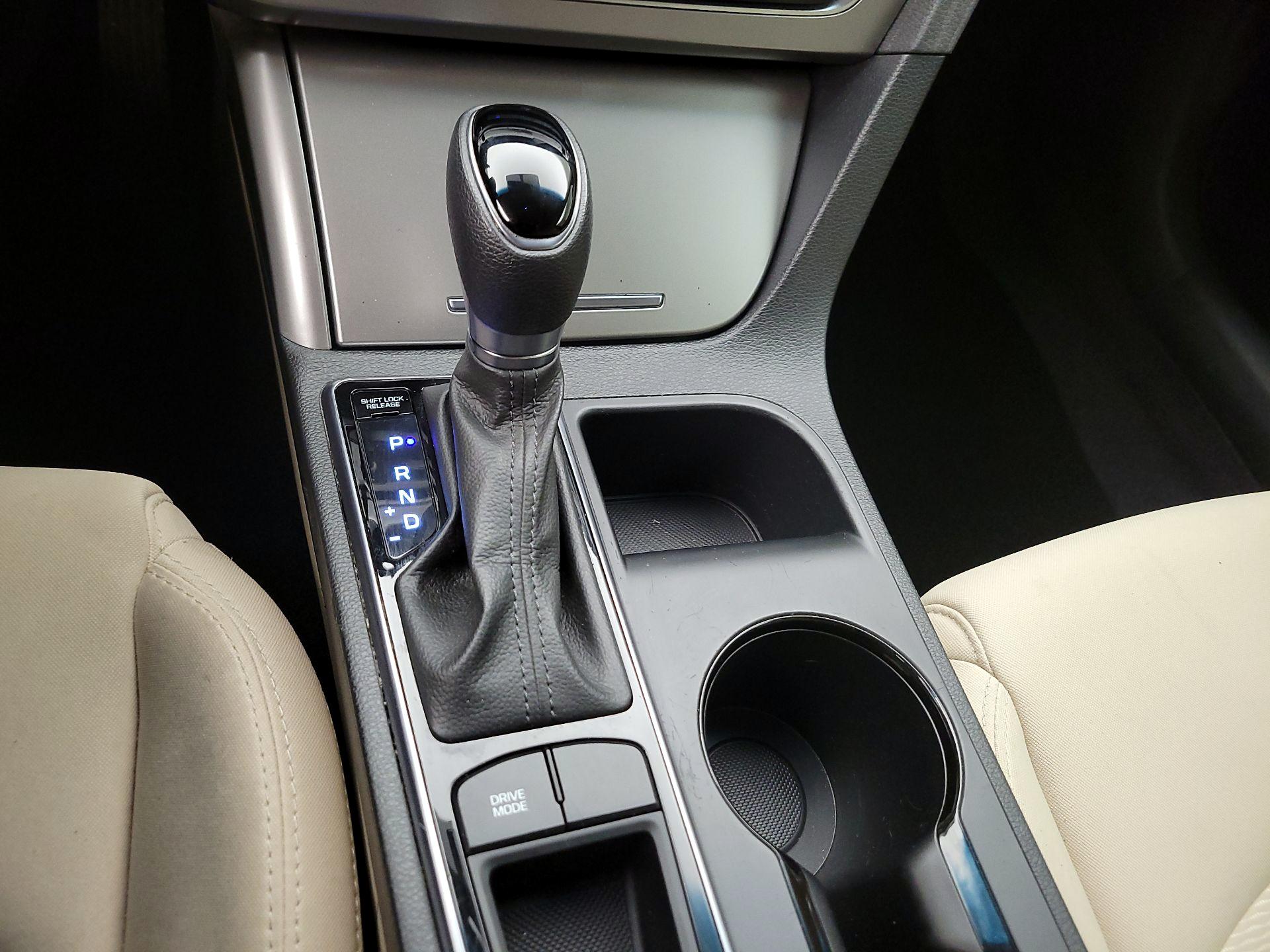 Thumbnail: 2017 Hyundai Sonata - 17