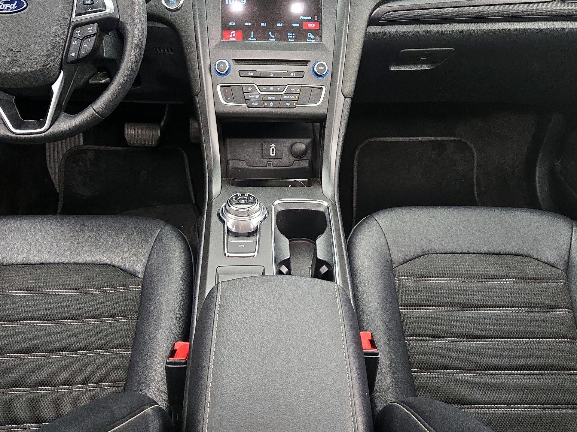 Thumbnail: 2018 Ford Fusion - 17