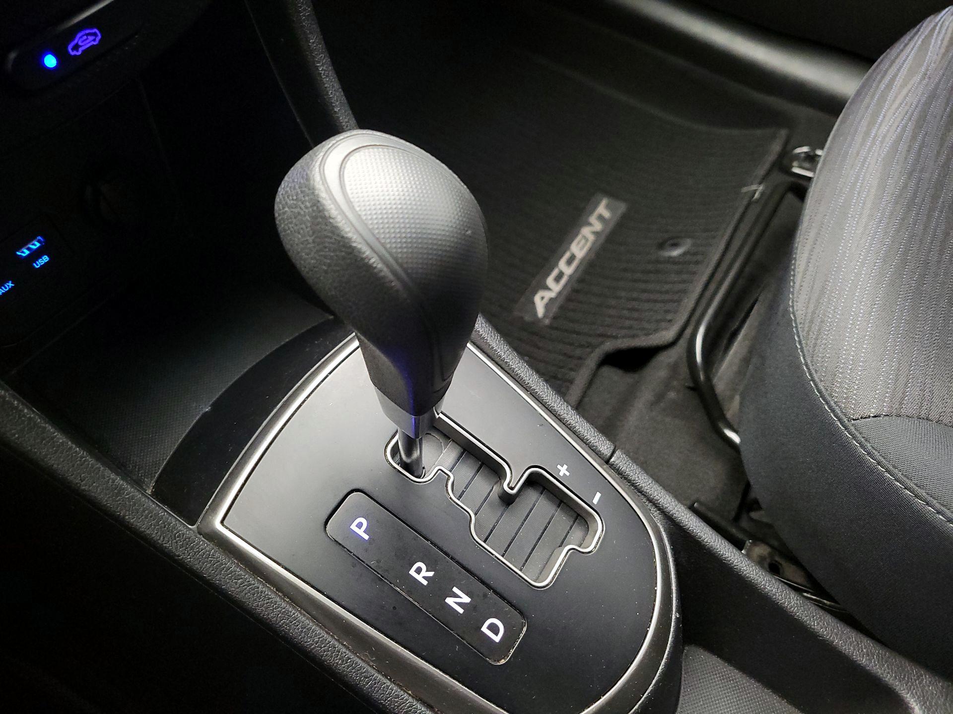 Thumbnail: 2017 Hyundai Accent - 16