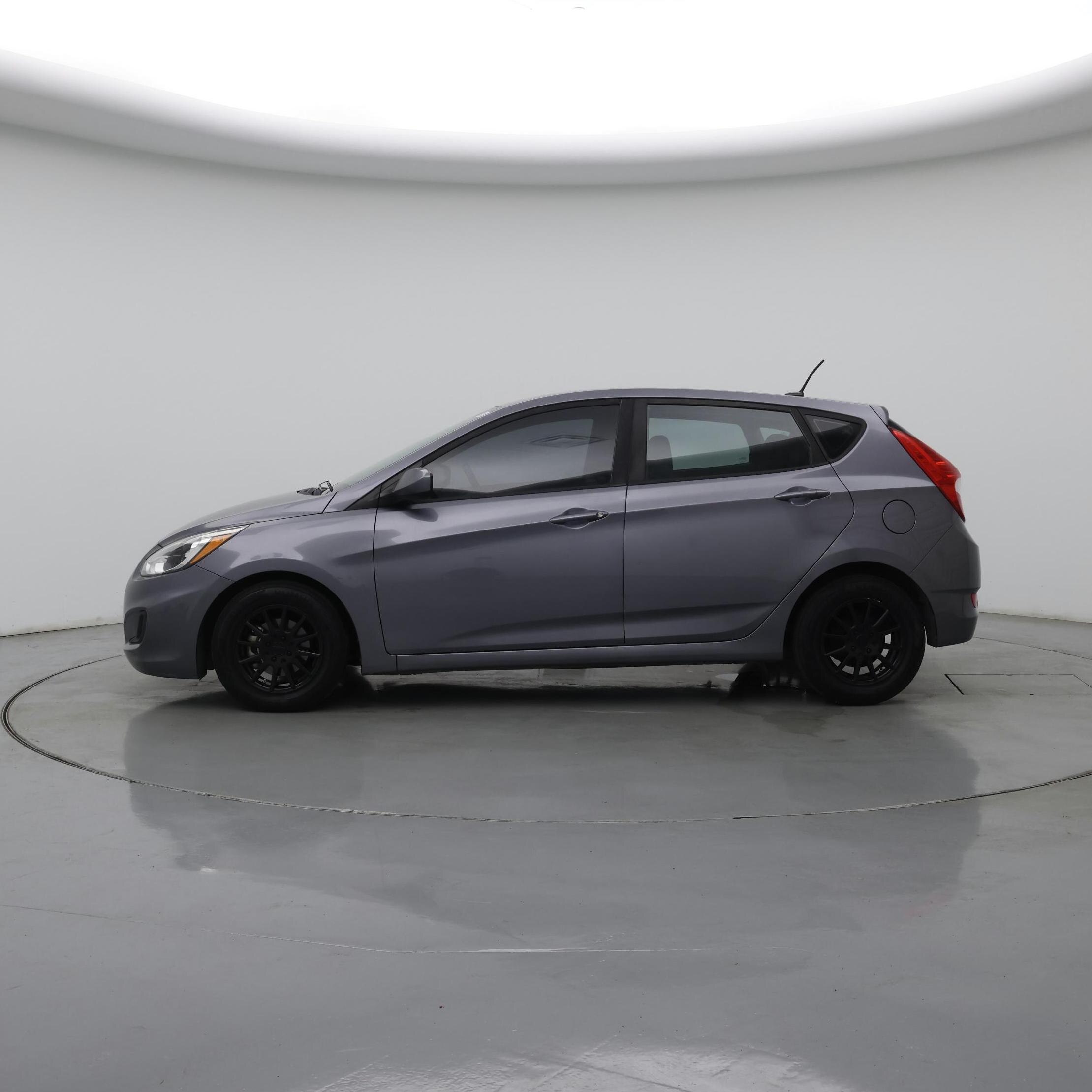 Thumbnail: 2017 Hyundai Accent - 3