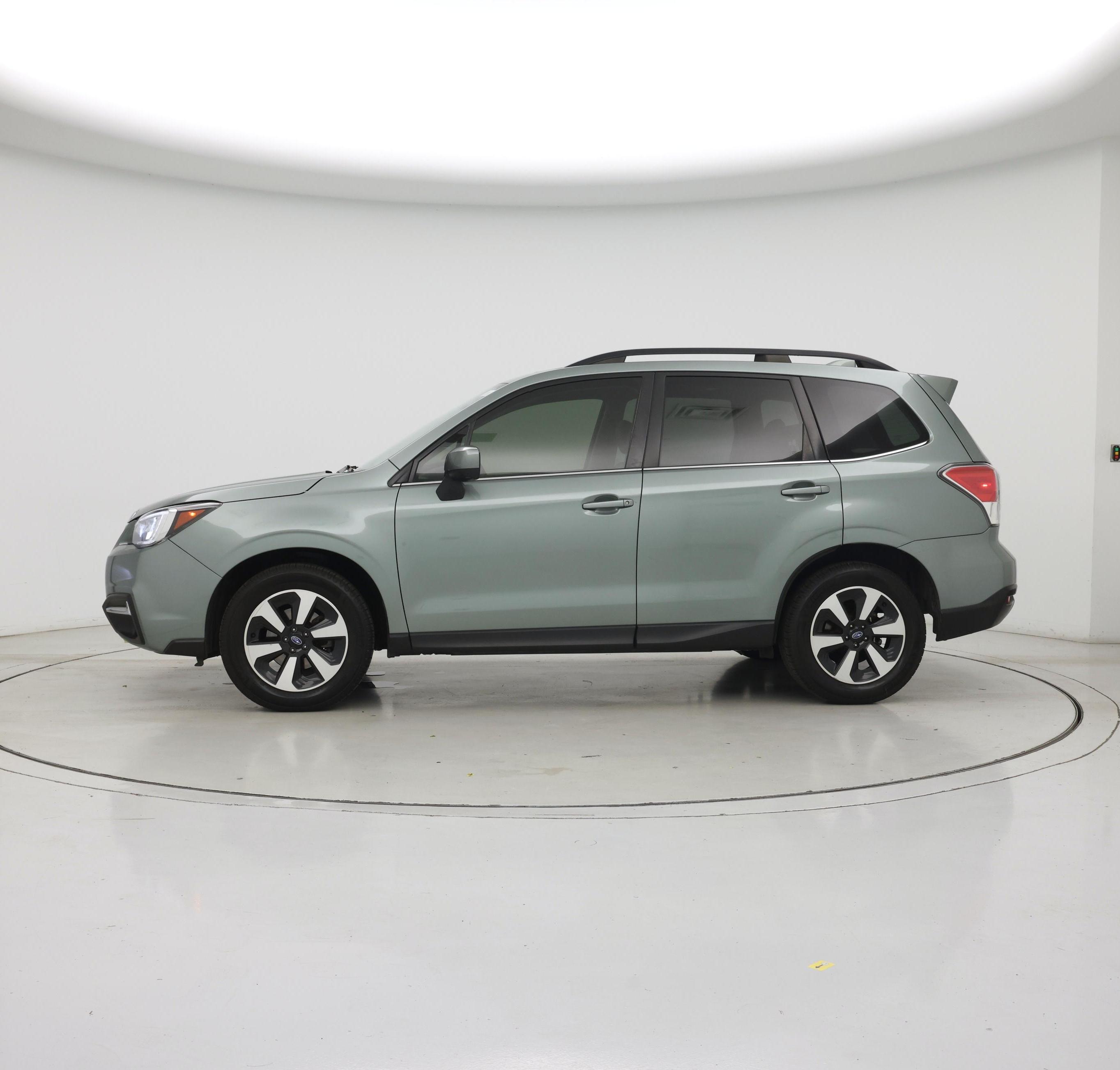 Thumbnail: 2017 Subaru Forester - 3