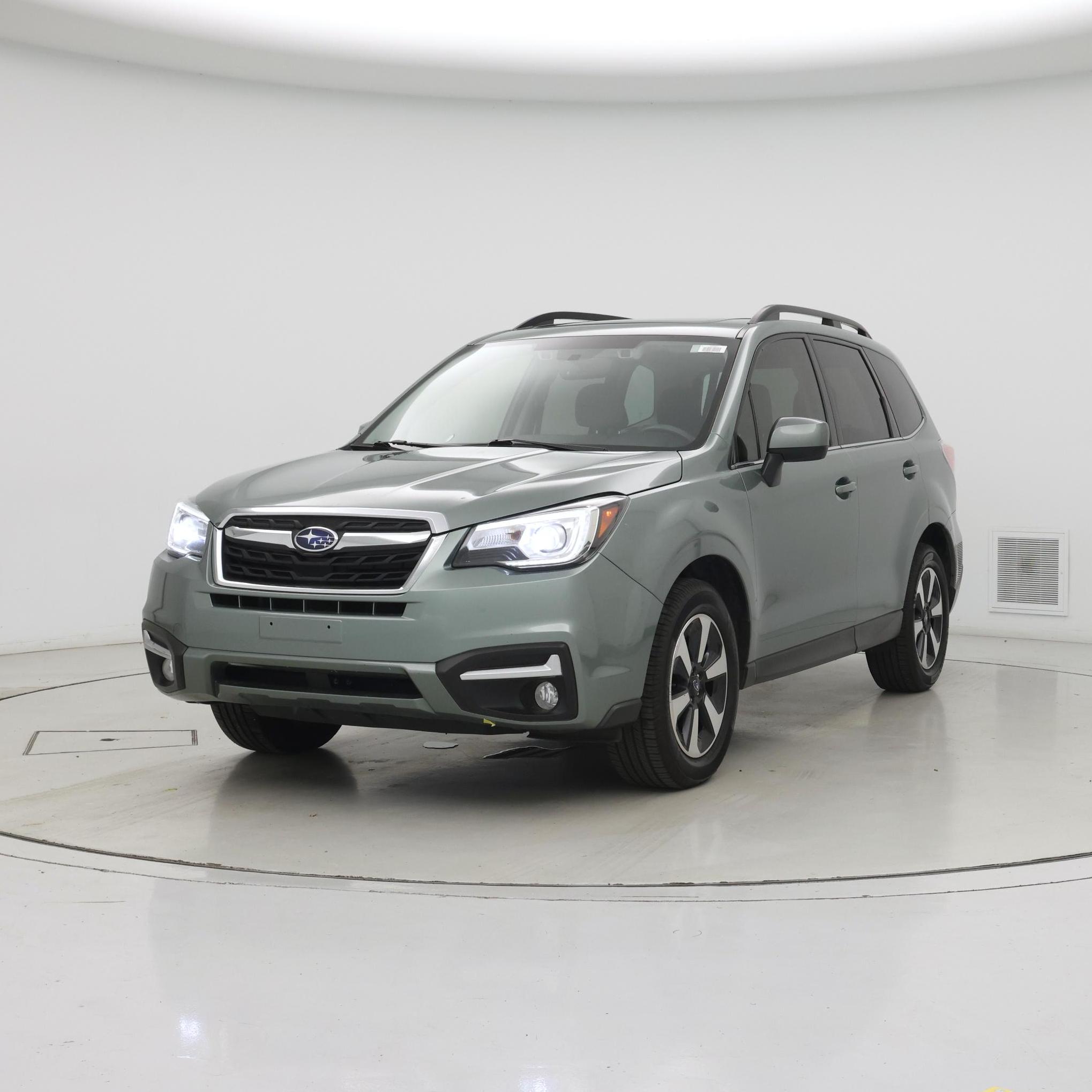 Thumbnail: 2017 Subaru Forester - 4