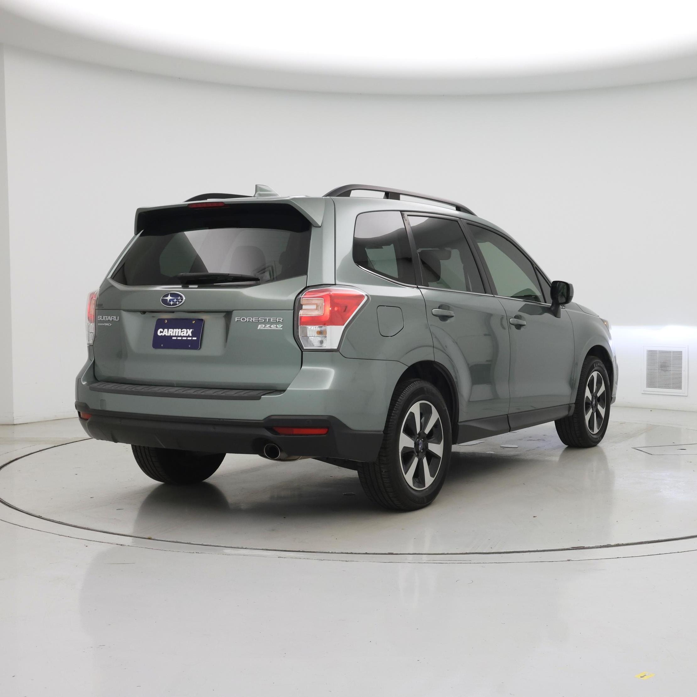 Thumbnail: 2017 Subaru Forester - 8