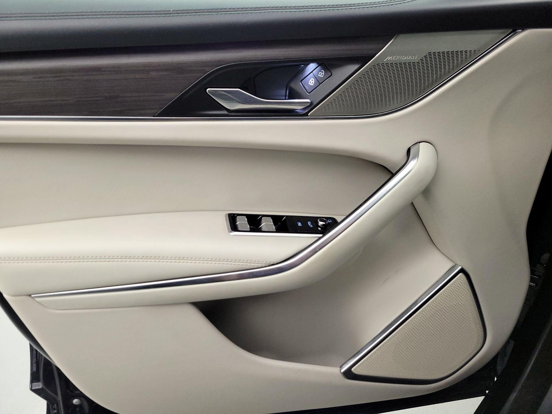 Thumbnail: 2021 Jaguar F-Pace - 12