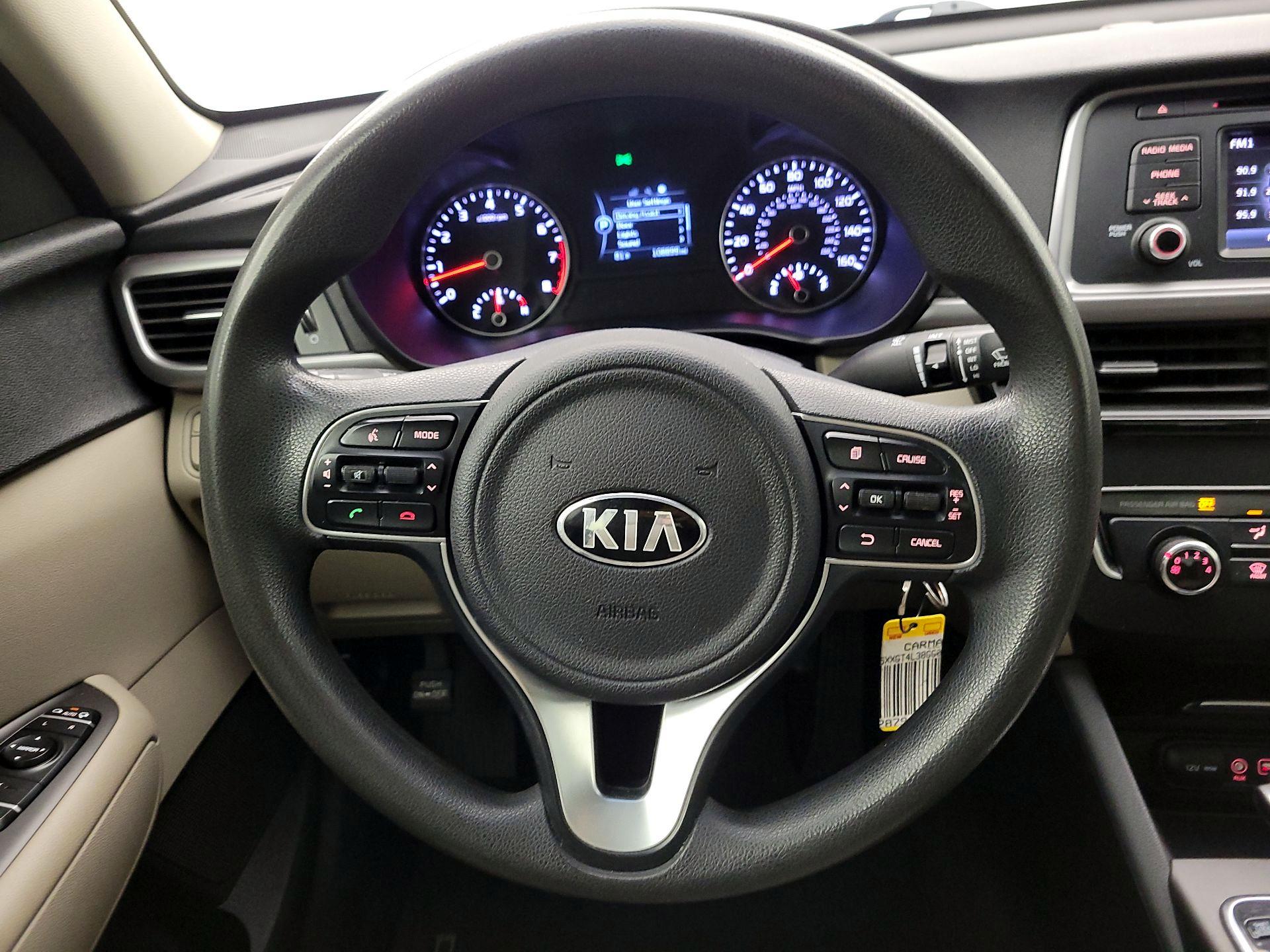 Thumbnail: 2016 Kia Optima - 10