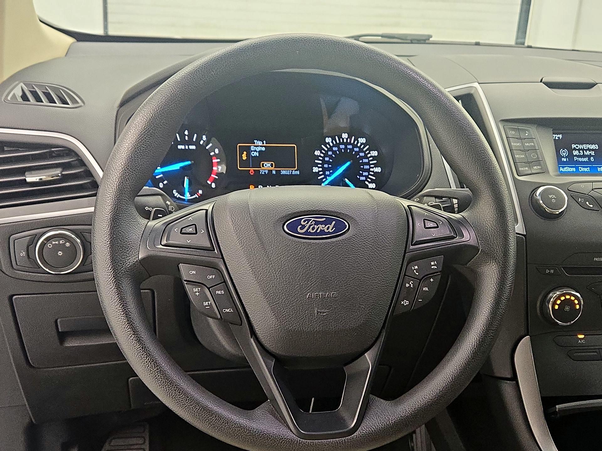 Thumbnail: 2016 Ford Edge - 10