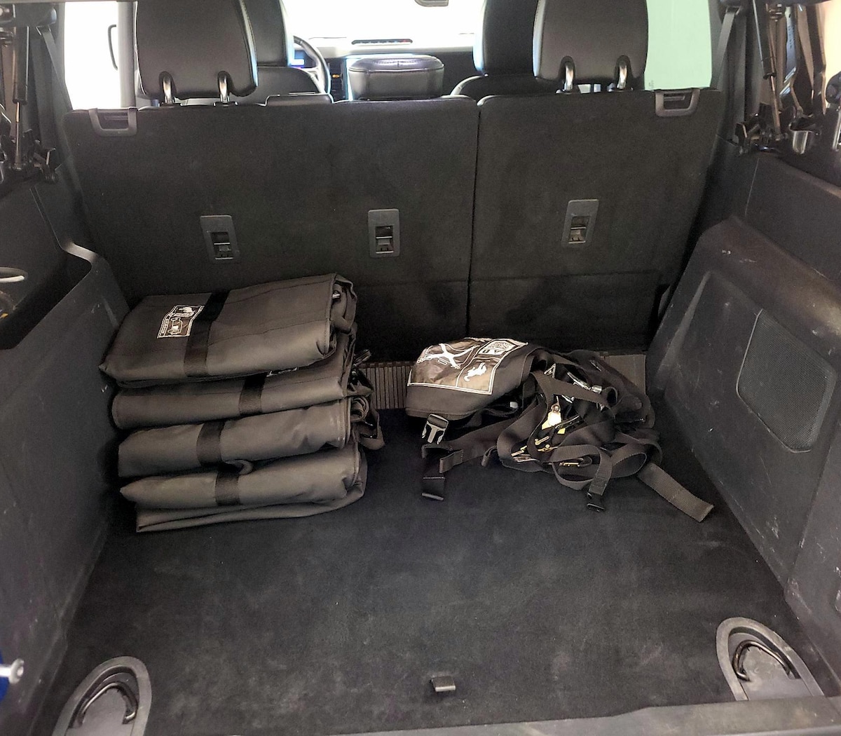 Trunk/Cargo (Seats Up)