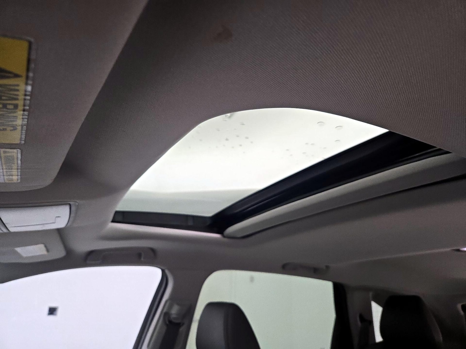 Sunroof(s) & Overhead Airbags