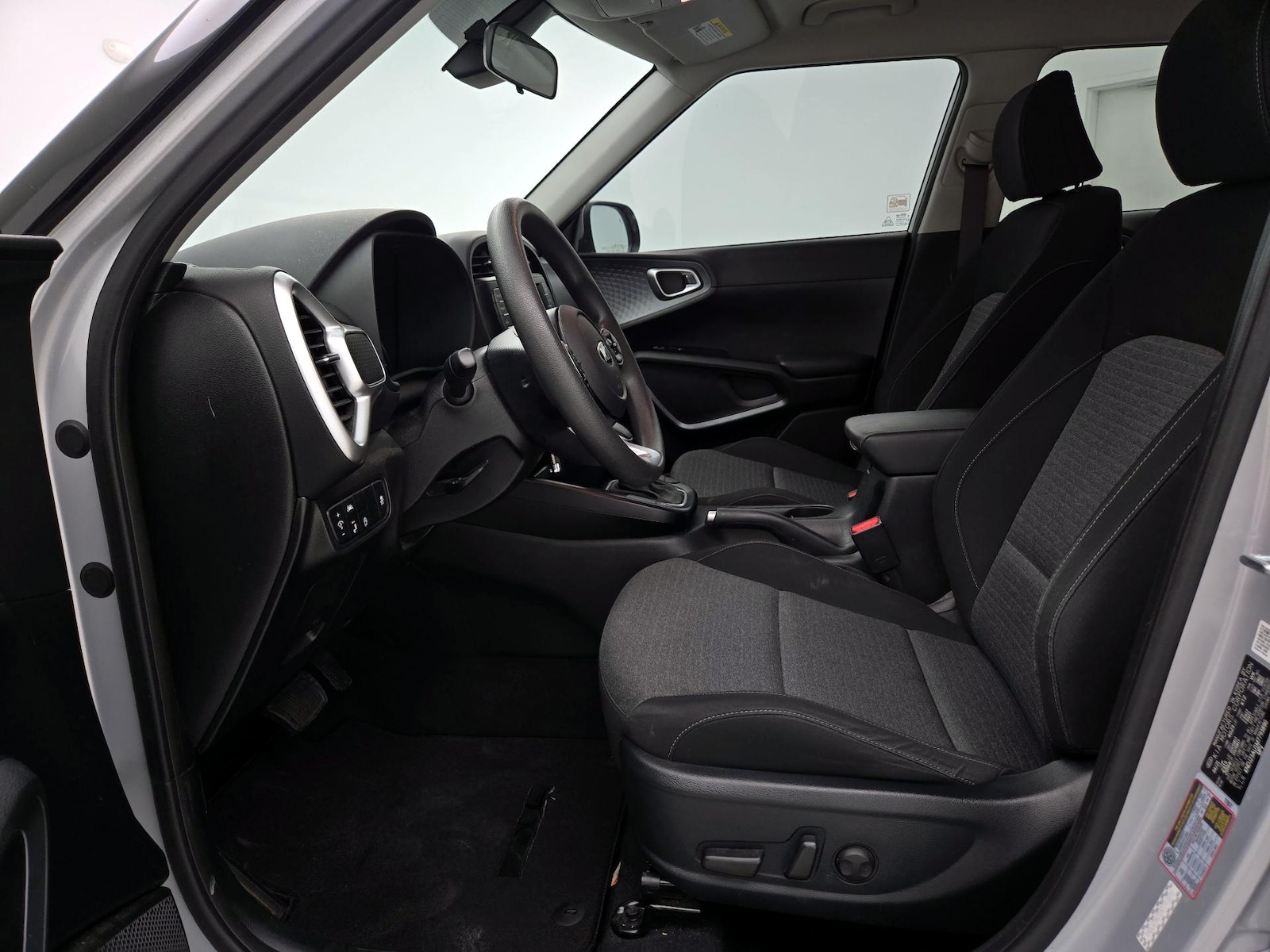 Power Seat(s) & Side Airbags