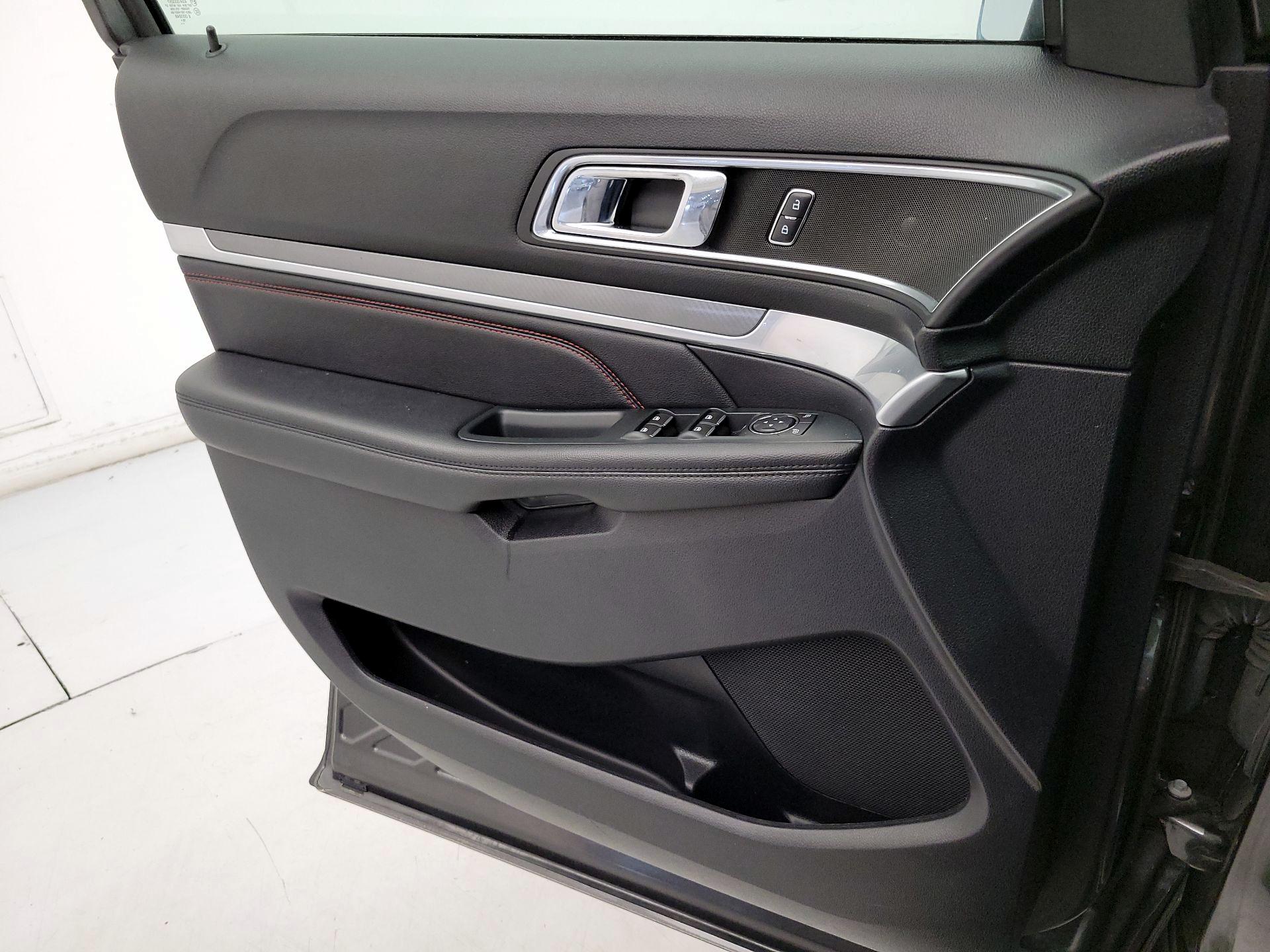 Thumbnail: 2019 Ford Explorer - 12