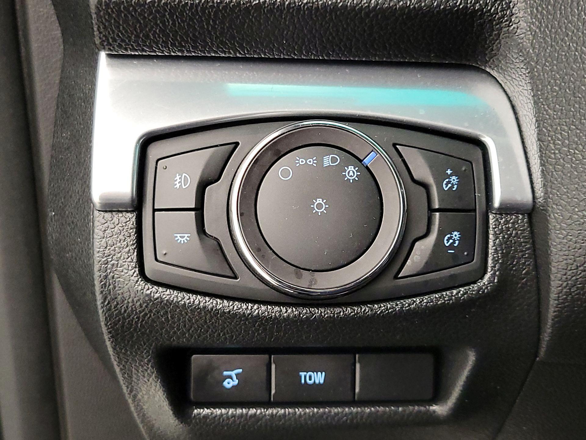 Thumbnail: 2019 Ford Explorer - 13