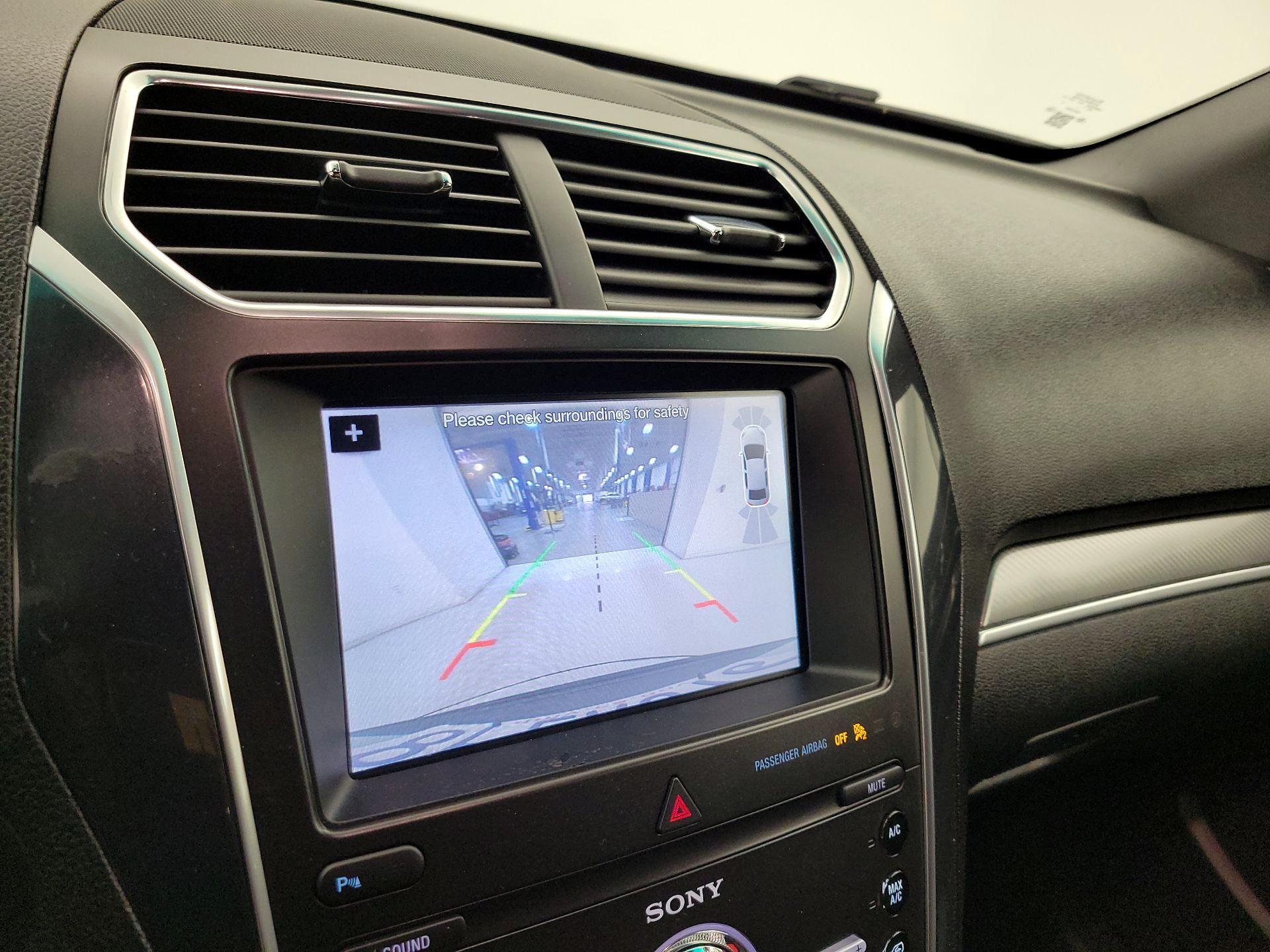 Thumbnail: 2019 Ford Explorer - 15