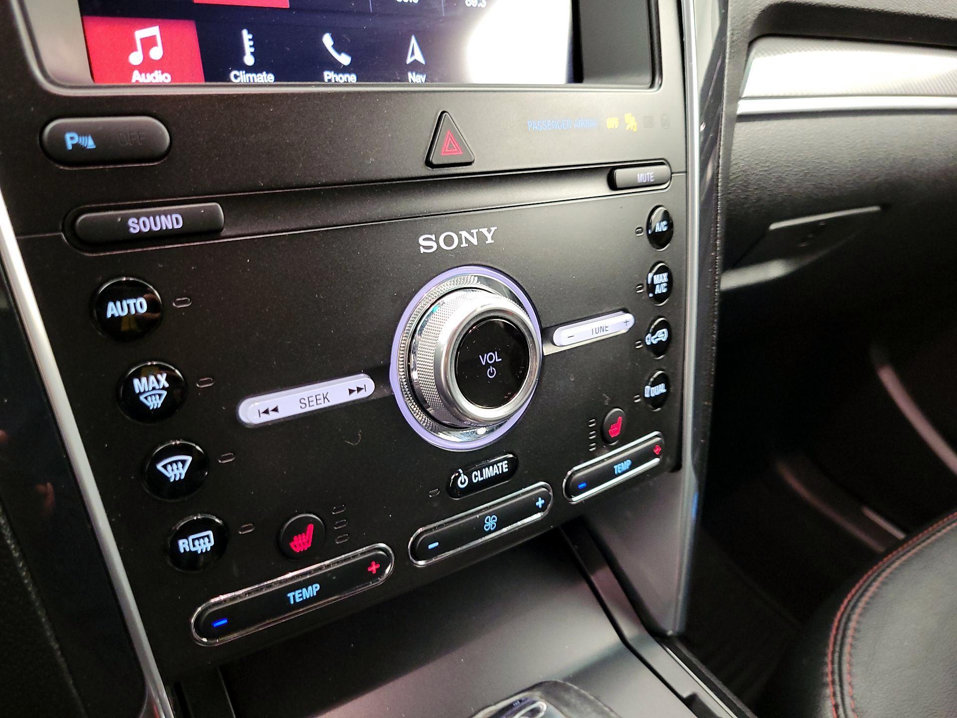 Thumbnail: 2019 Ford Explorer - 17
