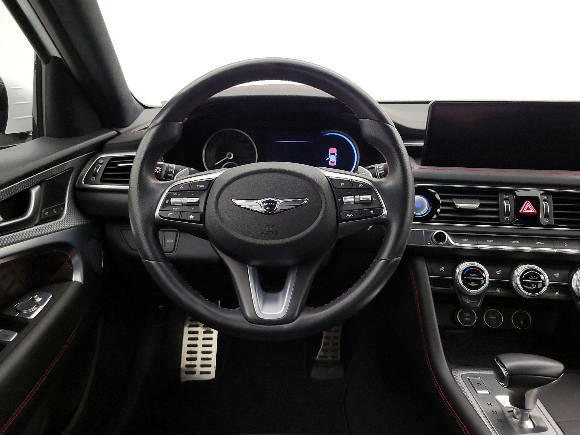 Thumbnail: 2022 Genesis G70 - 10