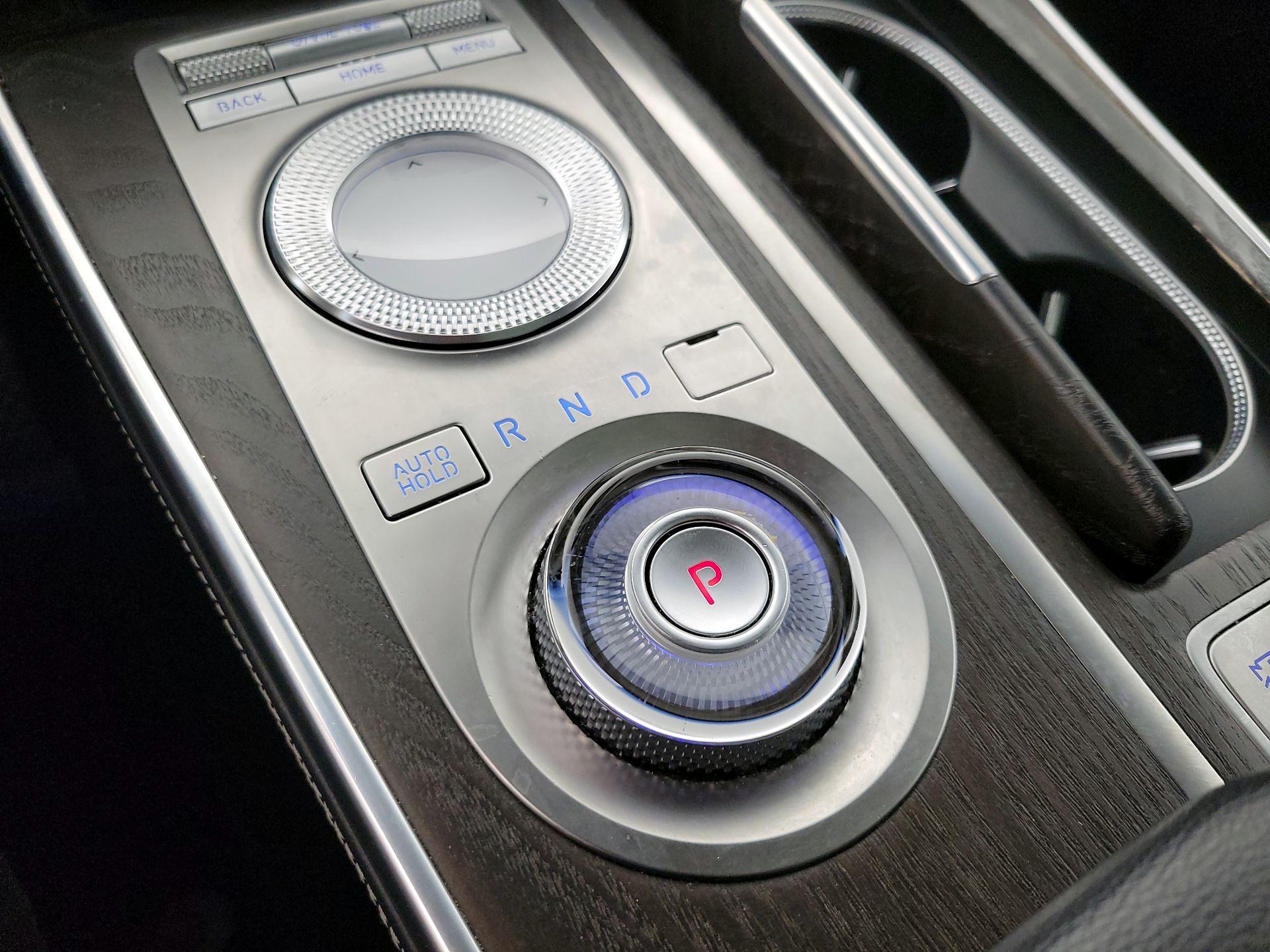 Thumbnail: 2021 Genesis GV80 - 18