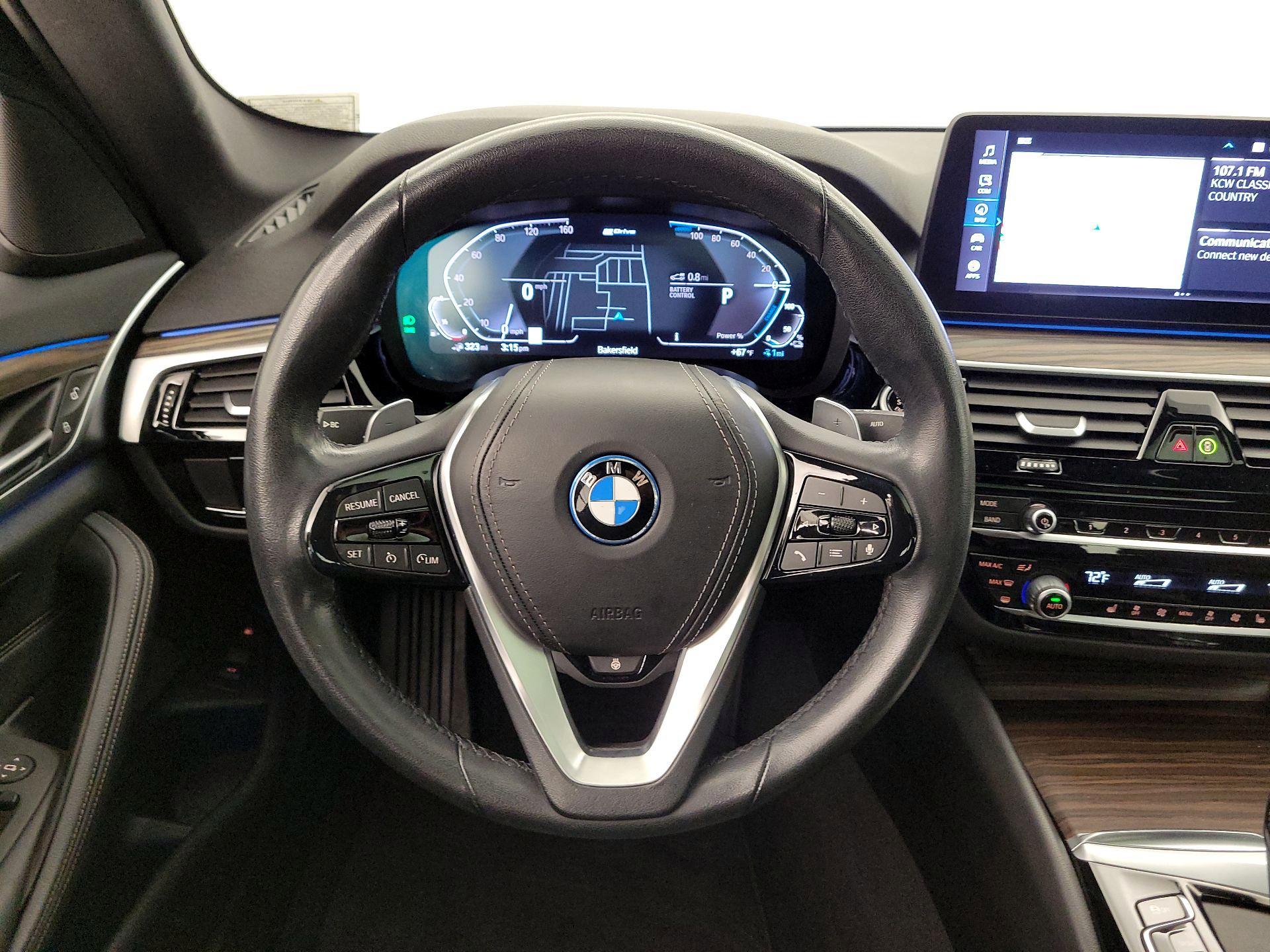 Thumbnail: 2023 BMW 5 Series - 10