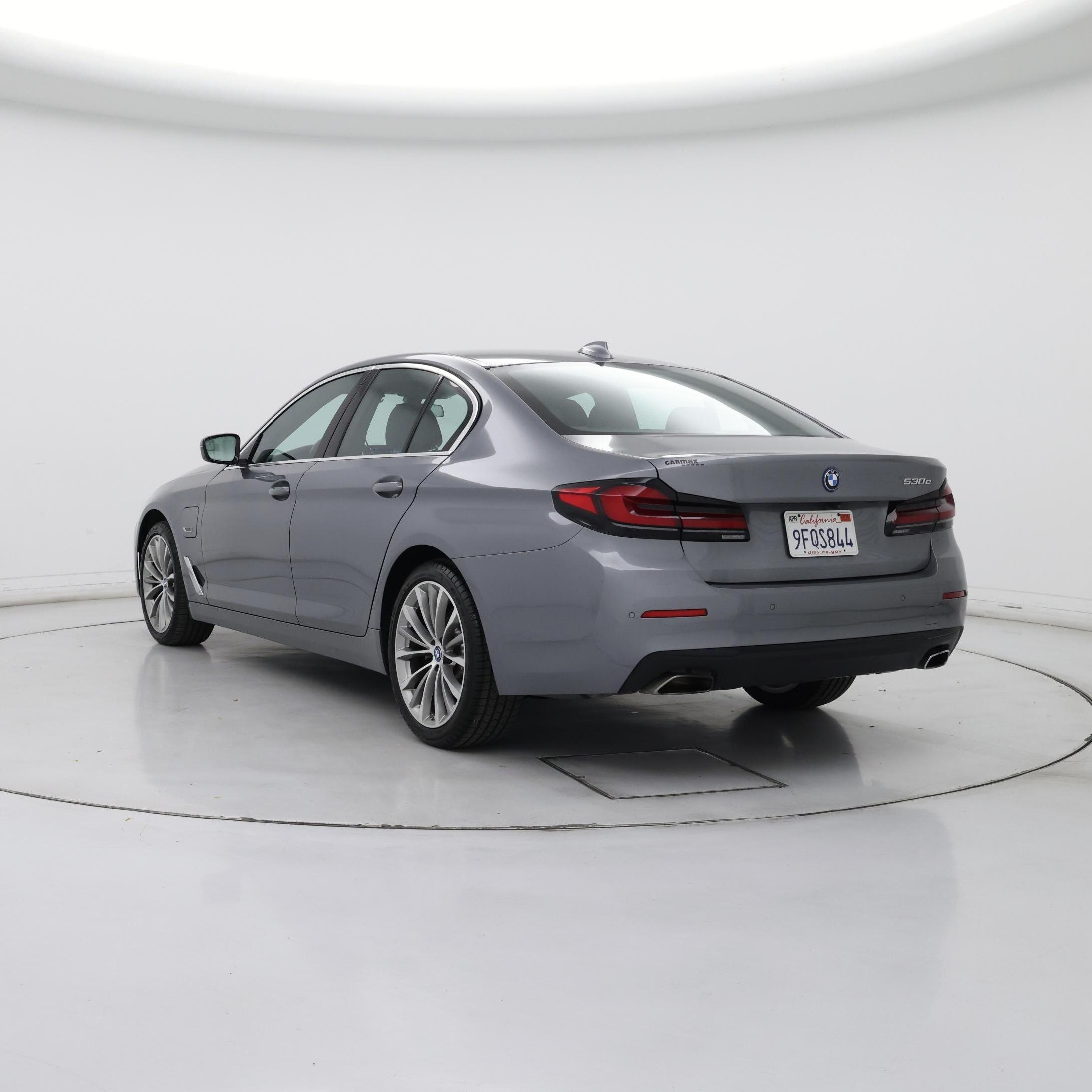 Thumbnail: 2023 BMW 5 Series - 2