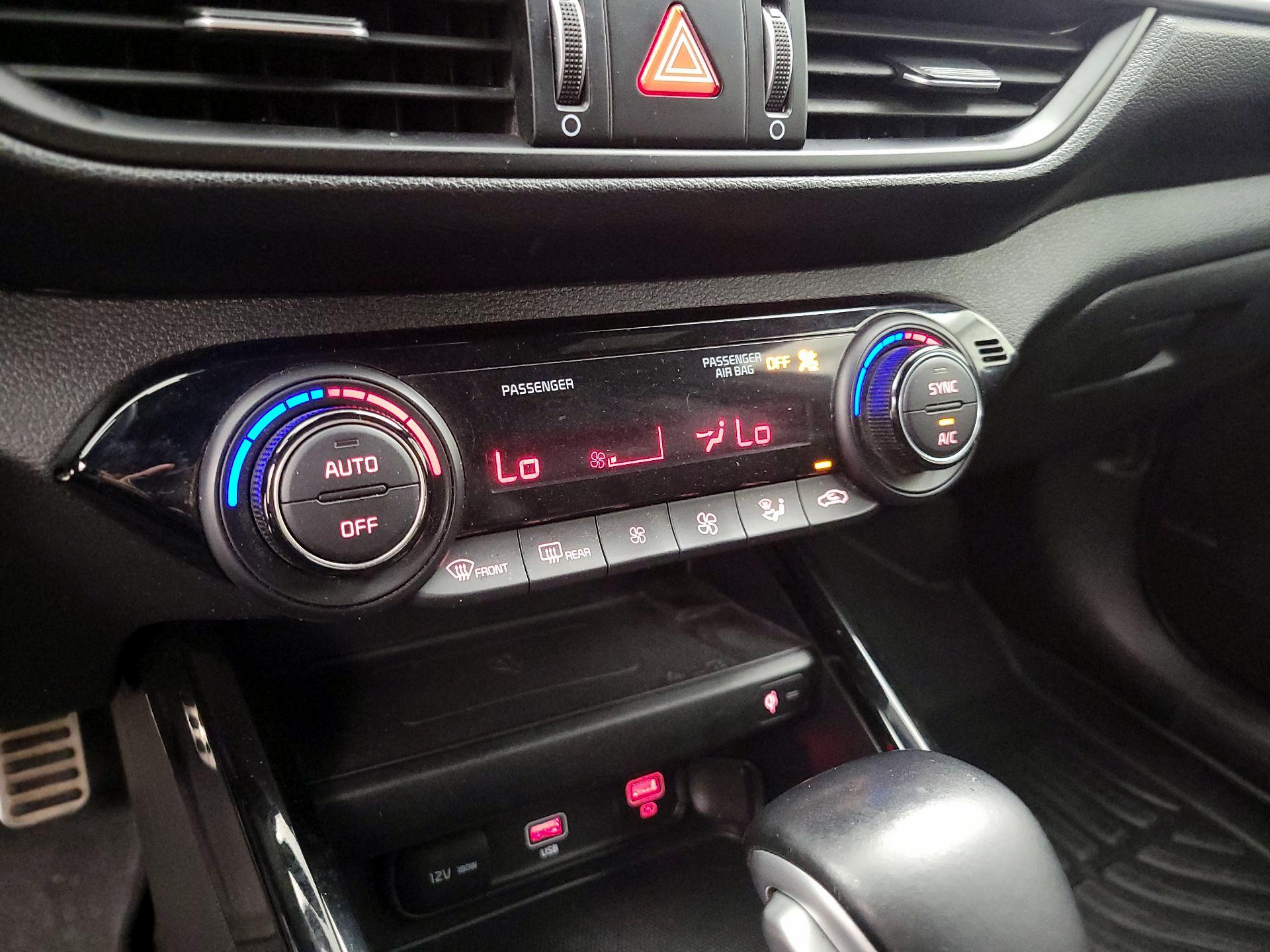 Thumbnail: 2022 Kia Forte - 17