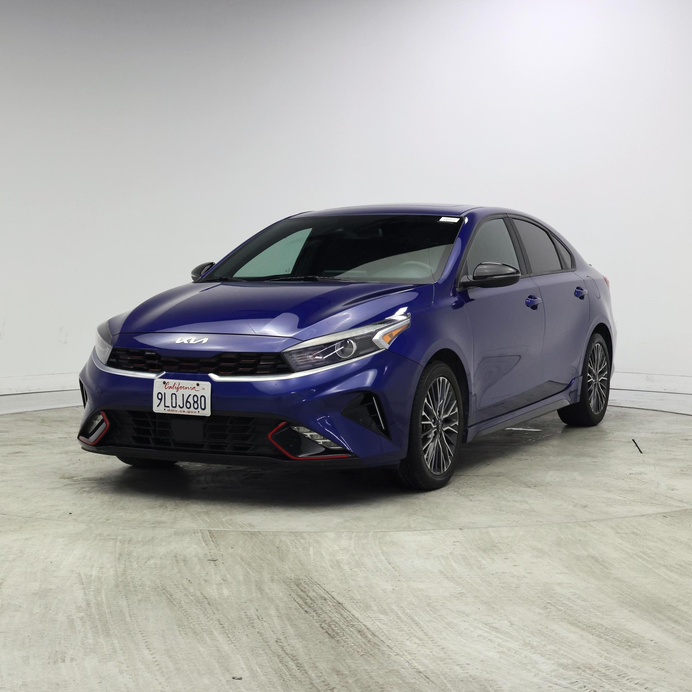 Thumbnail: 2024 Kia Forte - 4