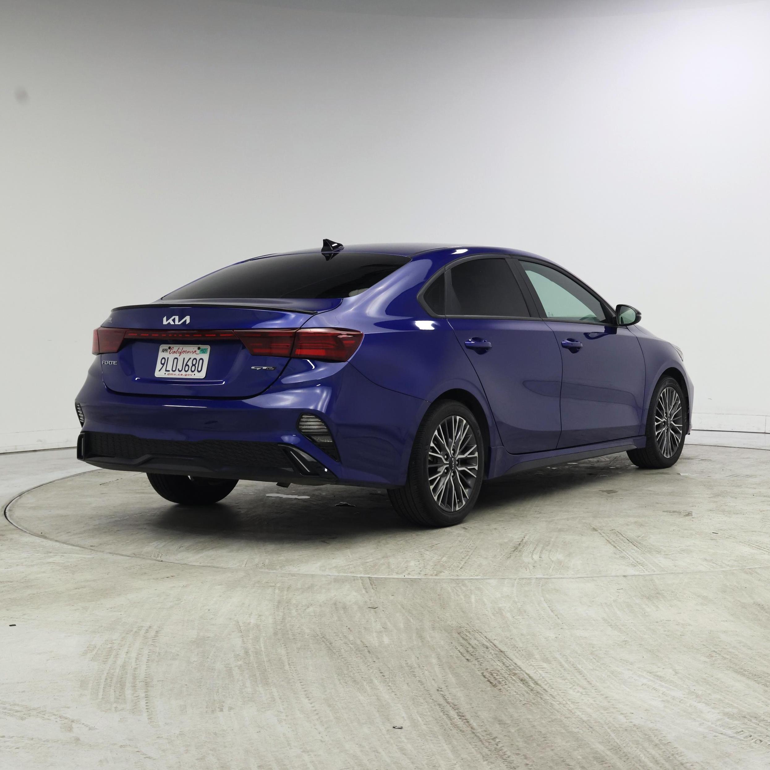 Thumbnail: 2024 Kia Forte - 8