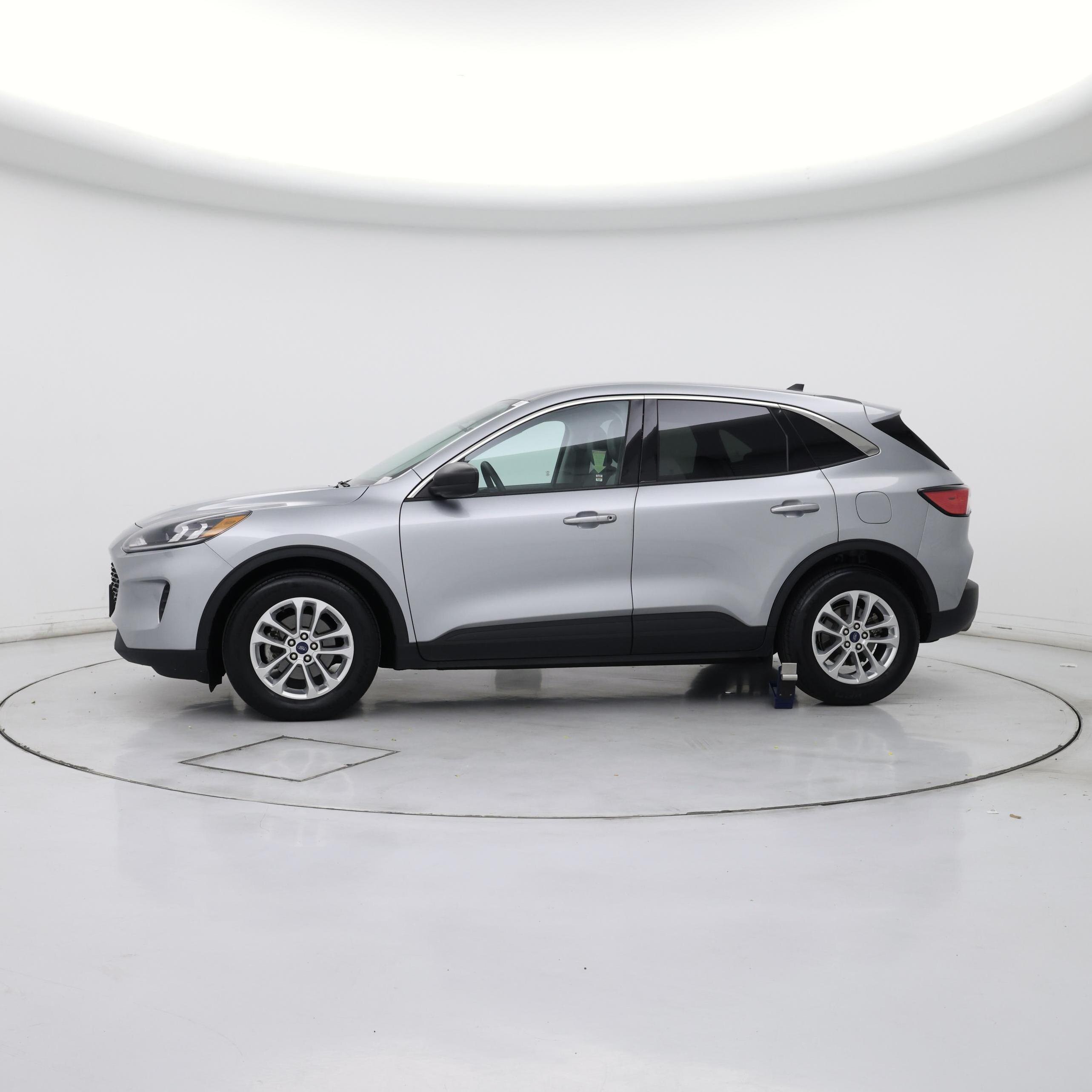 Thumbnail: 2022 Ford Escape - 3