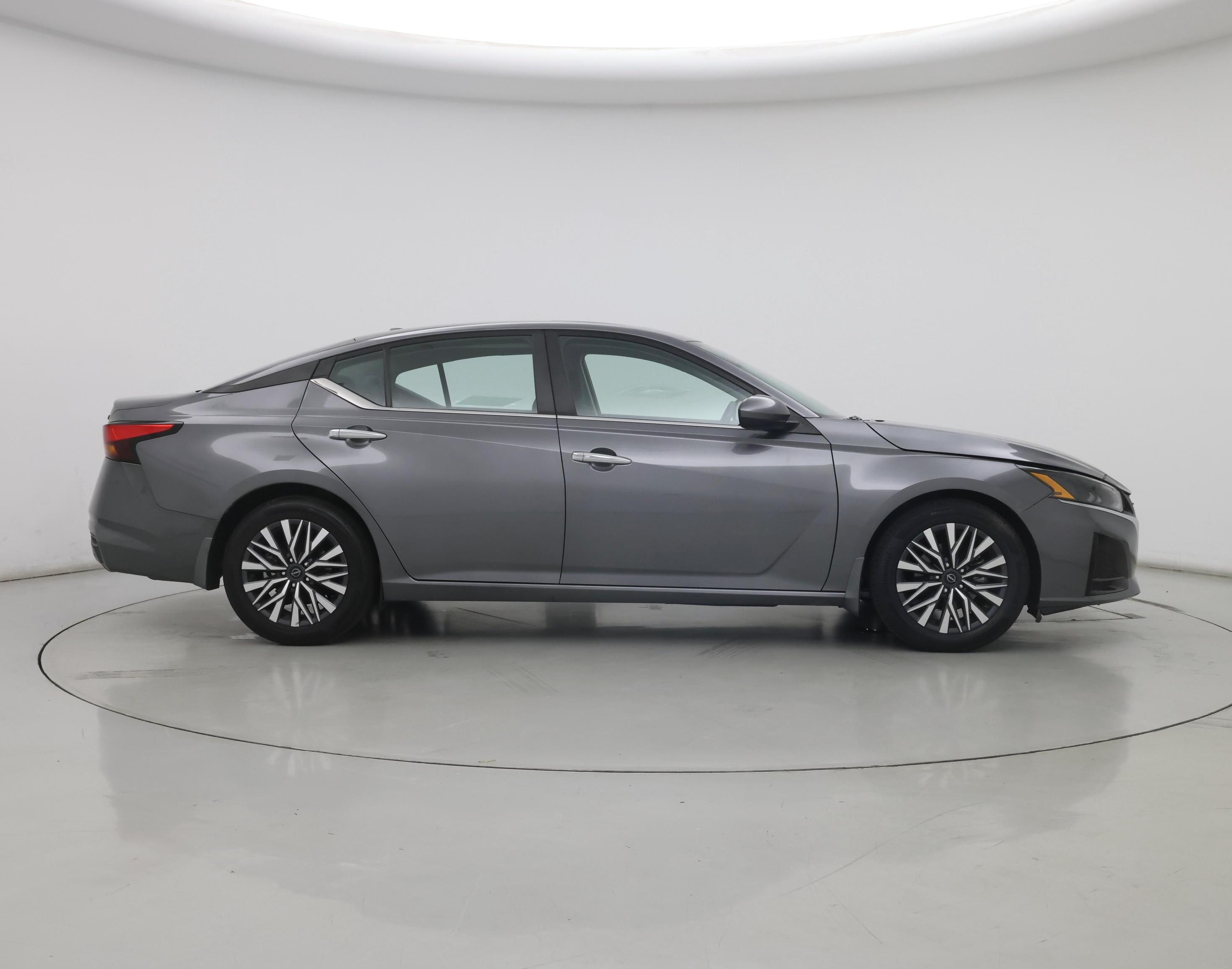 Thumbnail: 2023 Nissan Altima - 7