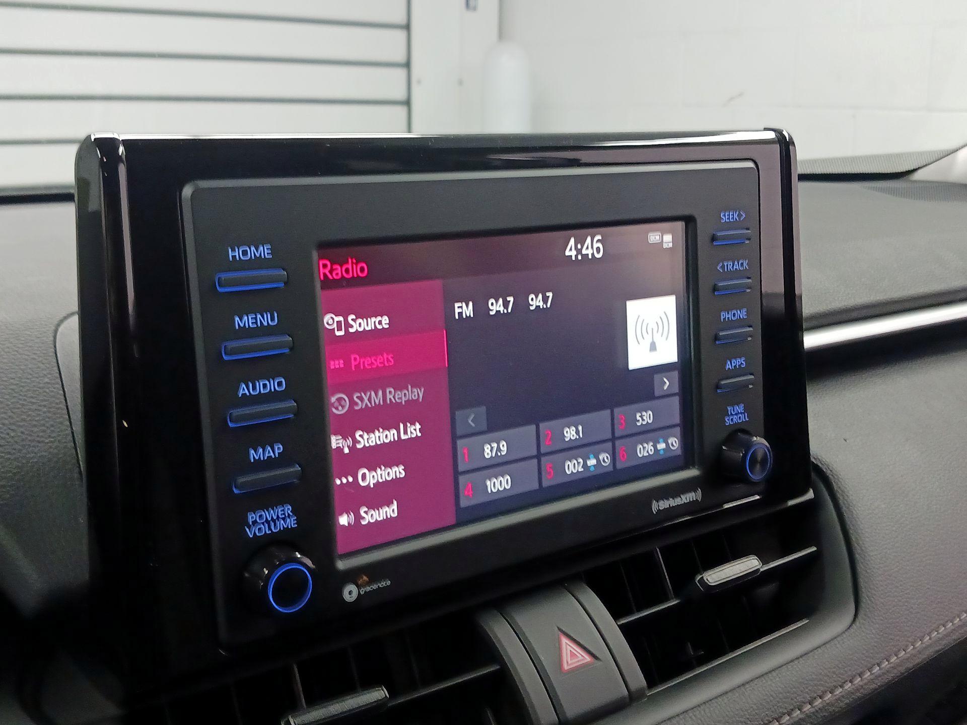 Thumbnail: 2022 Toyota RAV4 - 15