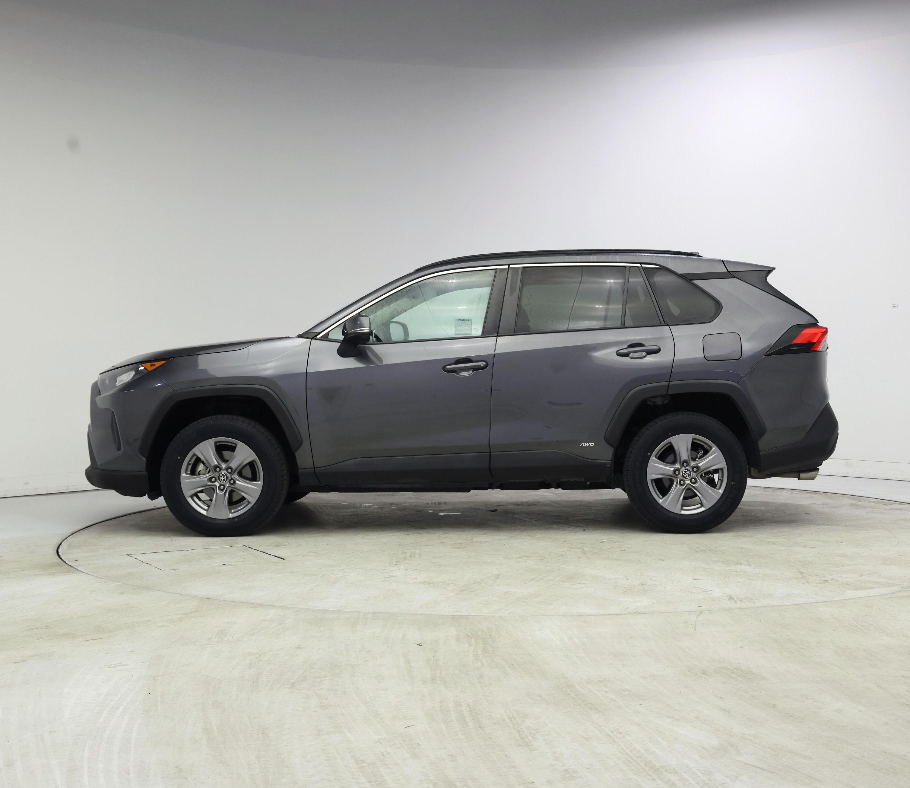 Thumbnail: 2022 Toyota RAV4 - 3