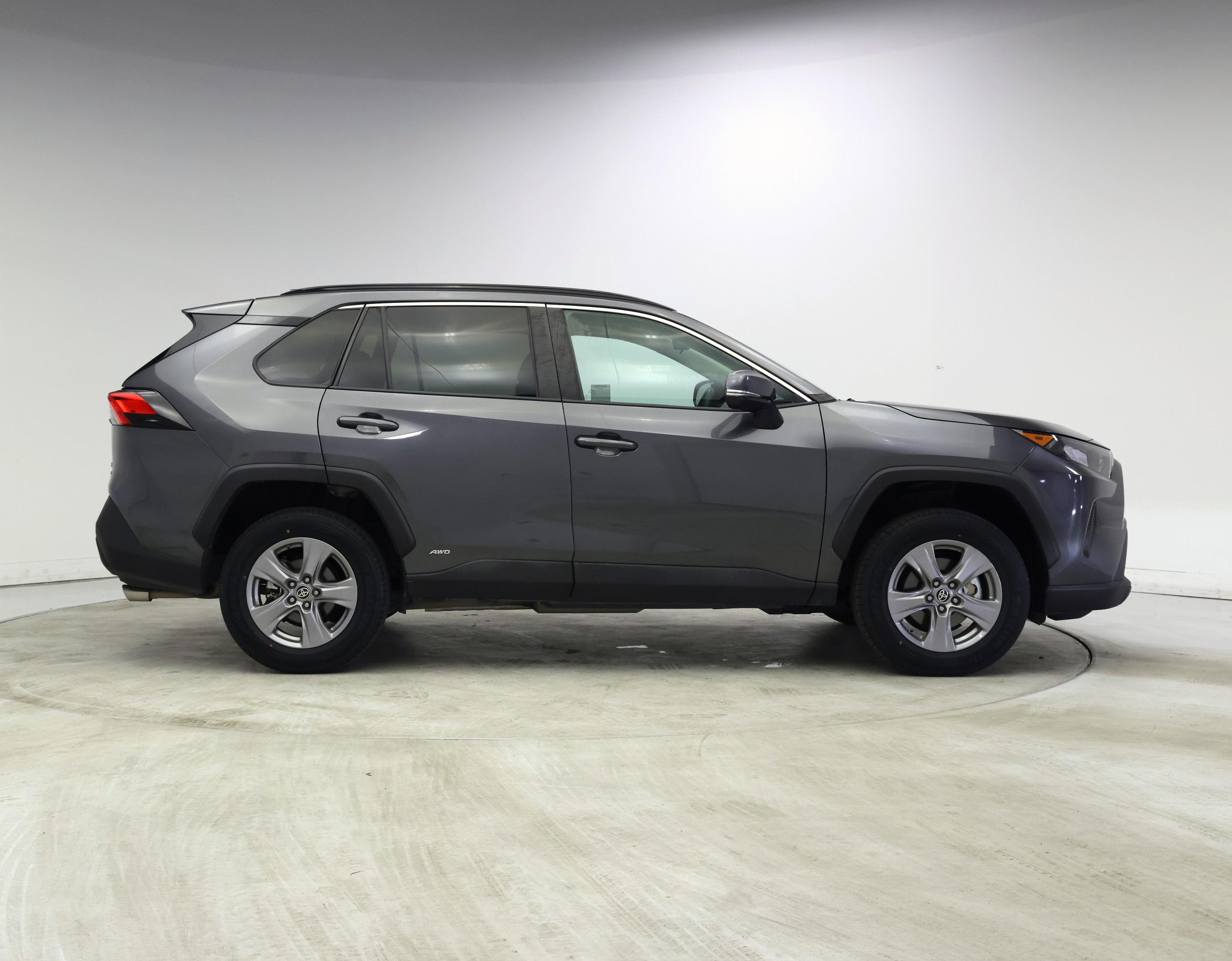 Thumbnail: 2022 Toyota RAV4 - 7