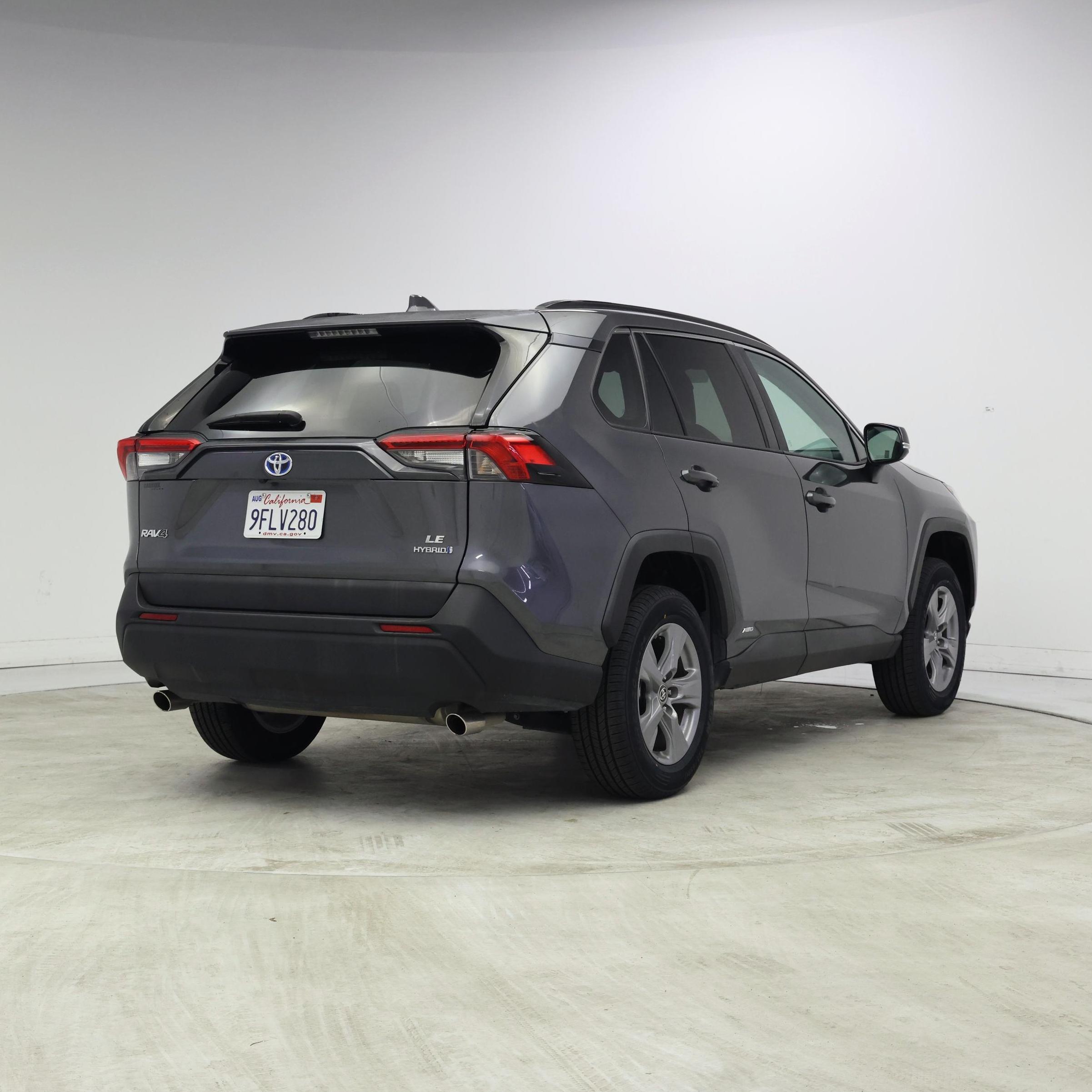 Thumbnail: 2022 Toyota RAV4 - 8