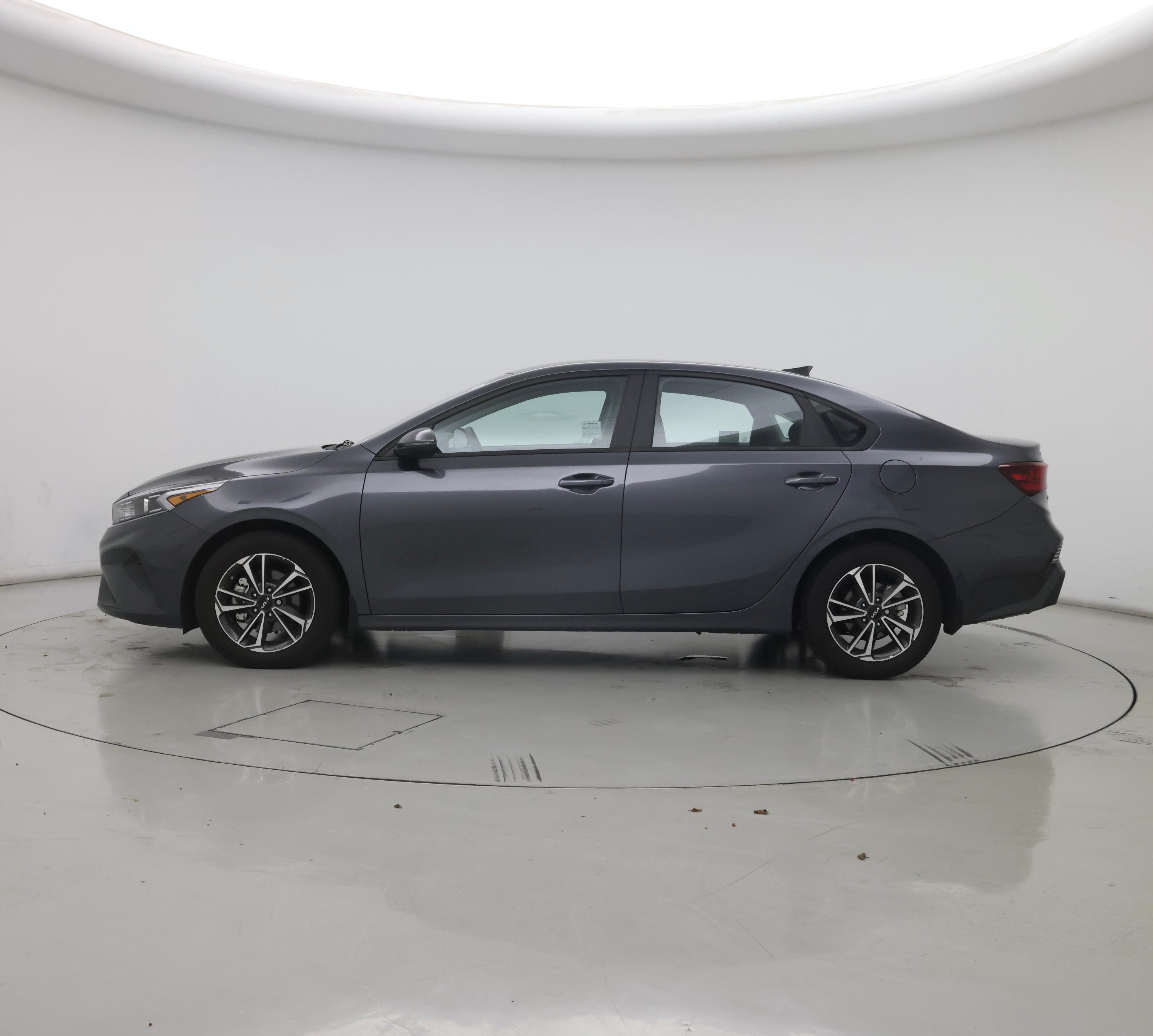 Thumbnail: 2024 Kia Forte - 3