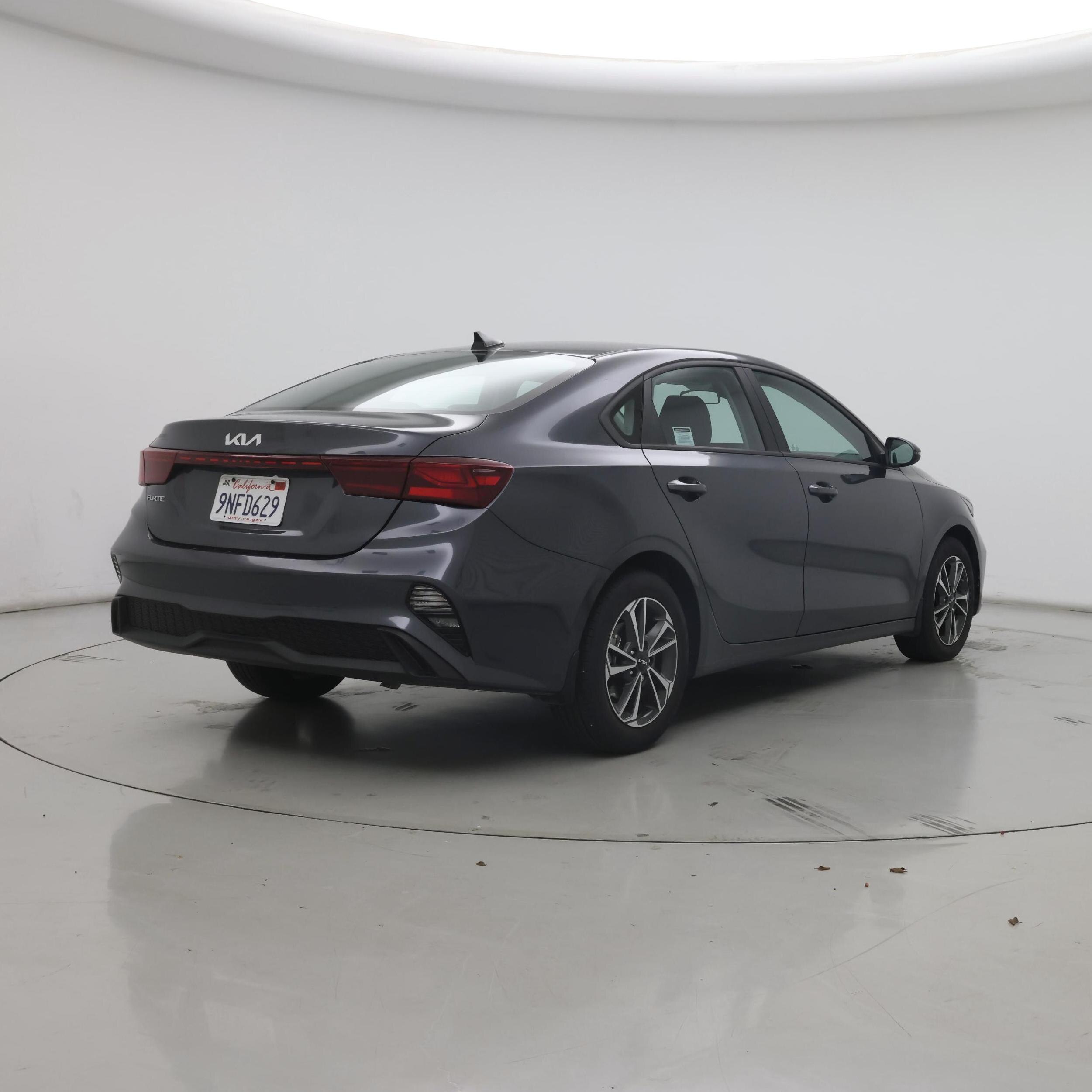 Thumbnail: 2024 Kia Forte - 8