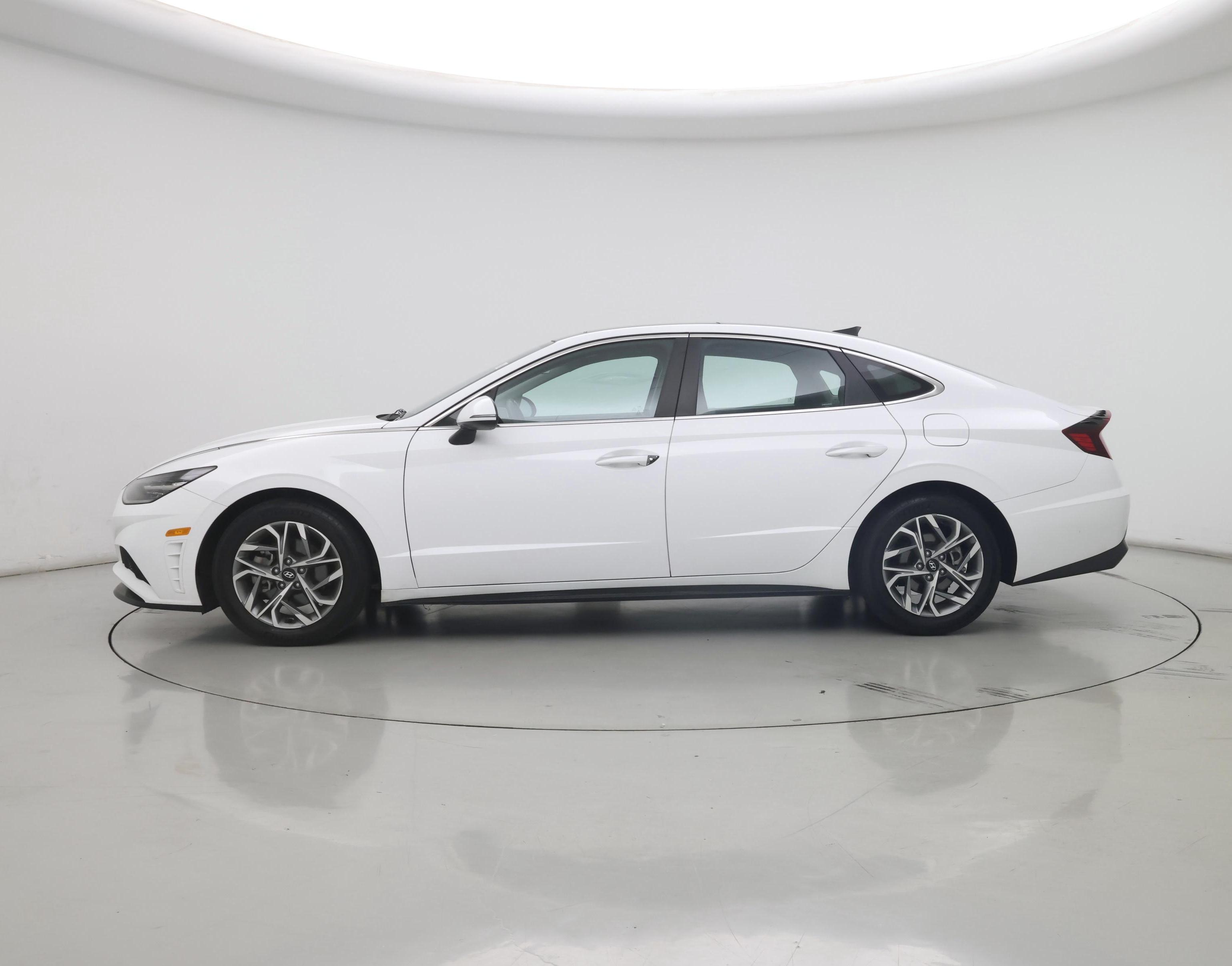 Thumbnail: 2023 Hyundai Sonata - 3