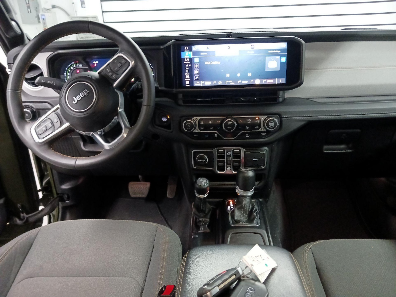 2024 Jeep Wrangler 4xe Sahara 4XE - Photo 10