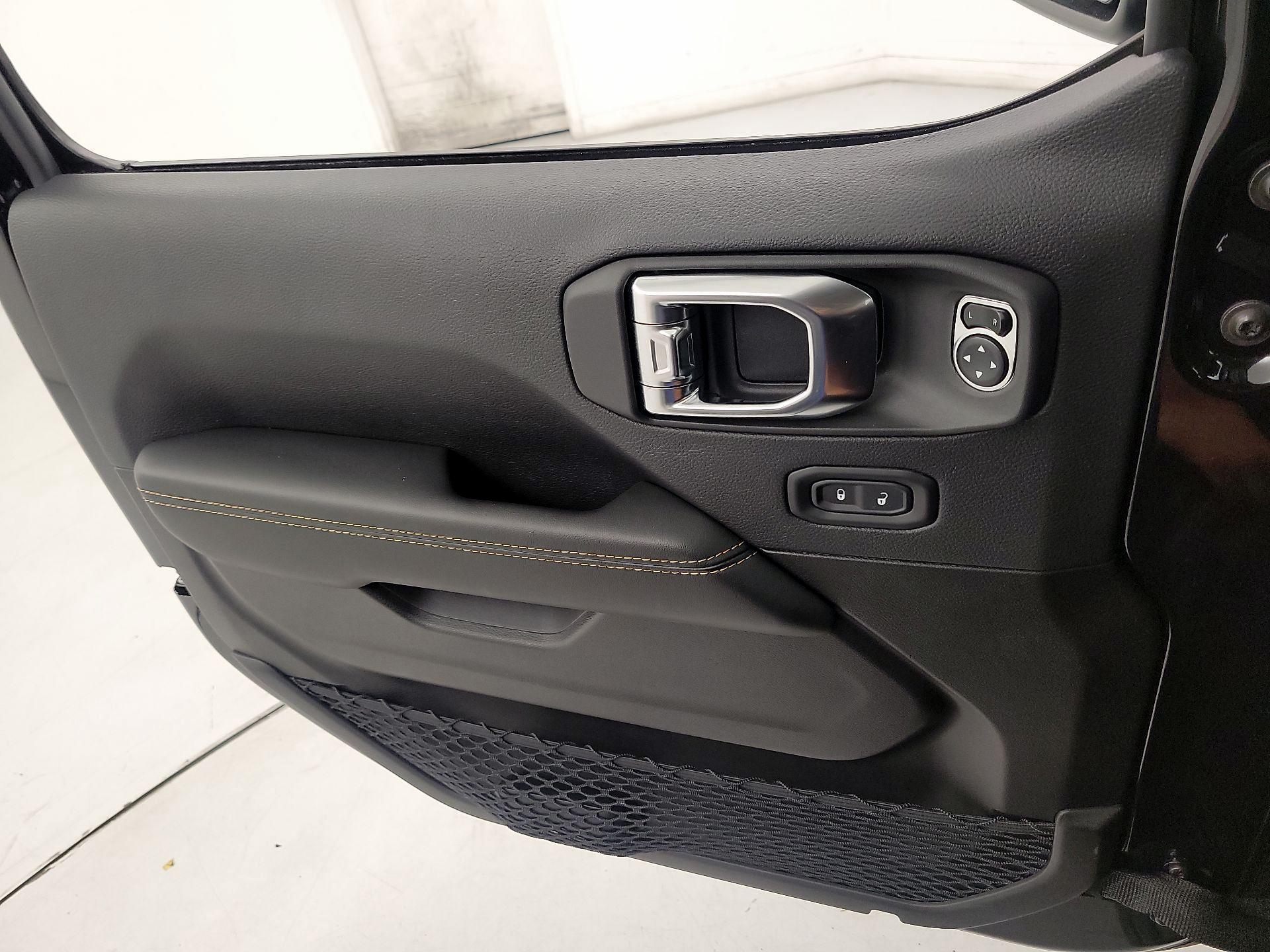 Thumbnail: 2025 Jeep Wrangler - 12