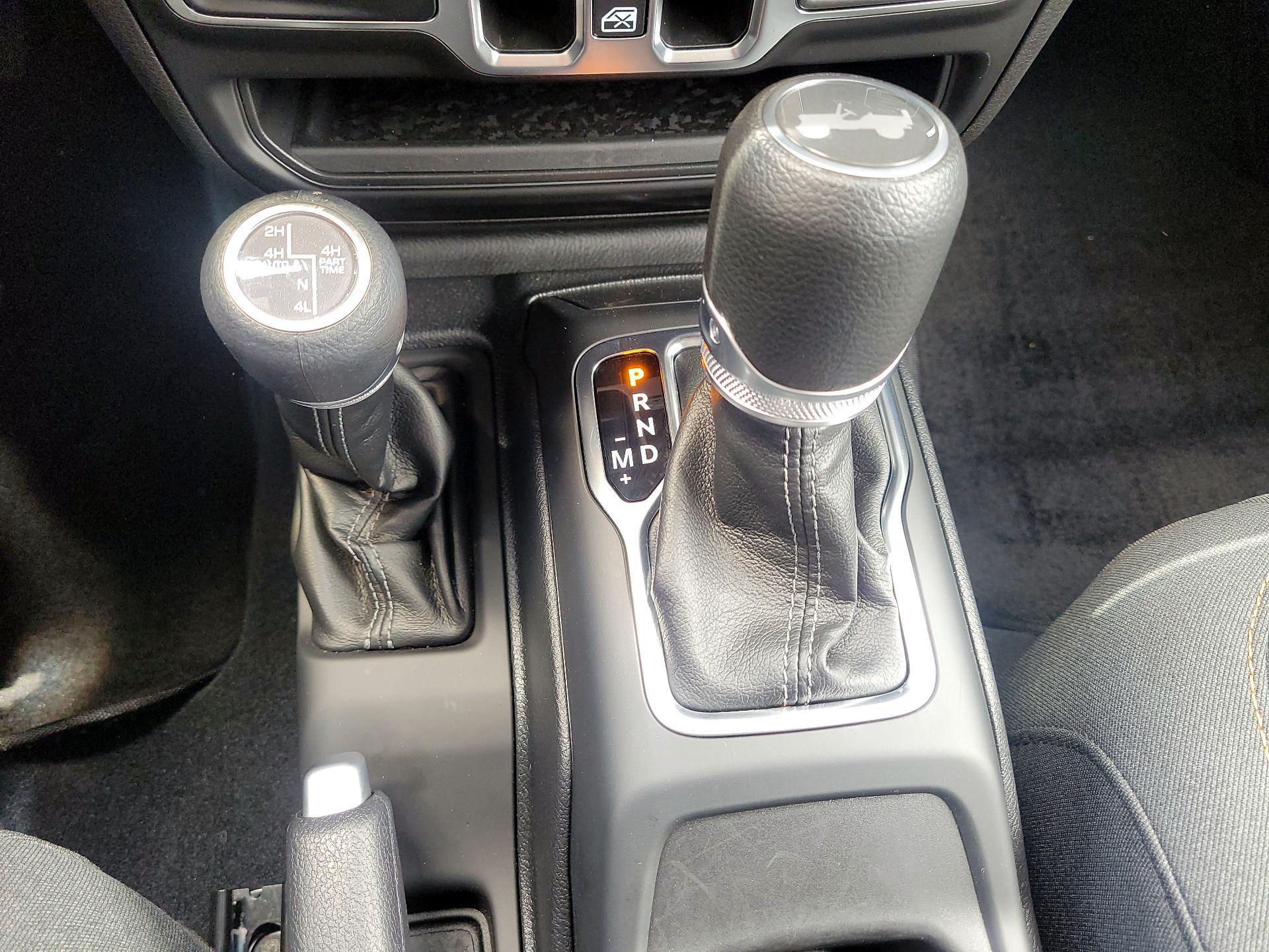 Thumbnail: 2025 Jeep Wrangler - 17