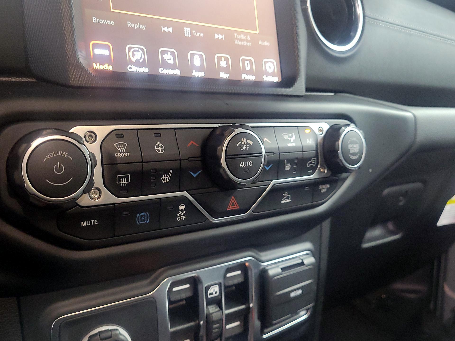 Thumbnail: 2023 Jeep Wrangler - 16