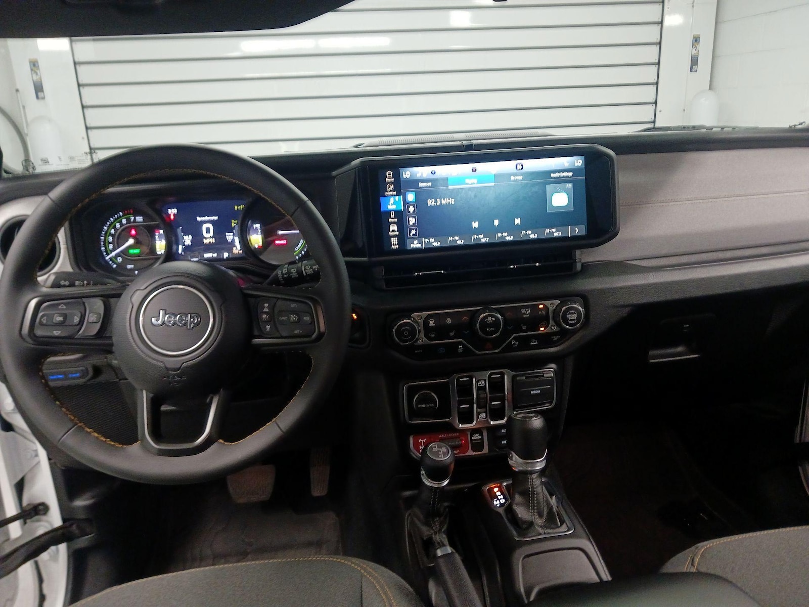 2024 Jeep Wrangler 4xe Willys 4XE - Photo 10