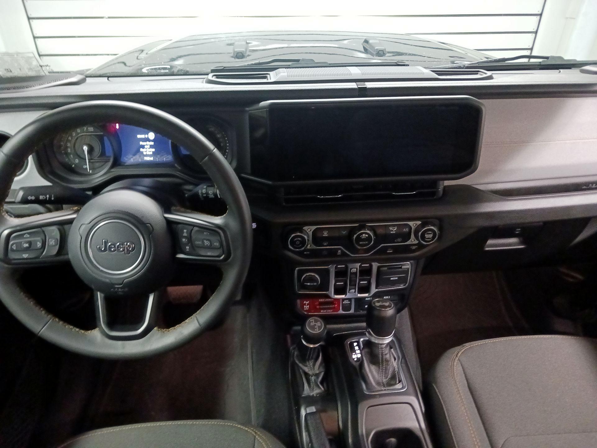 Thumbnail: 2025 Jeep Wrangler - 9