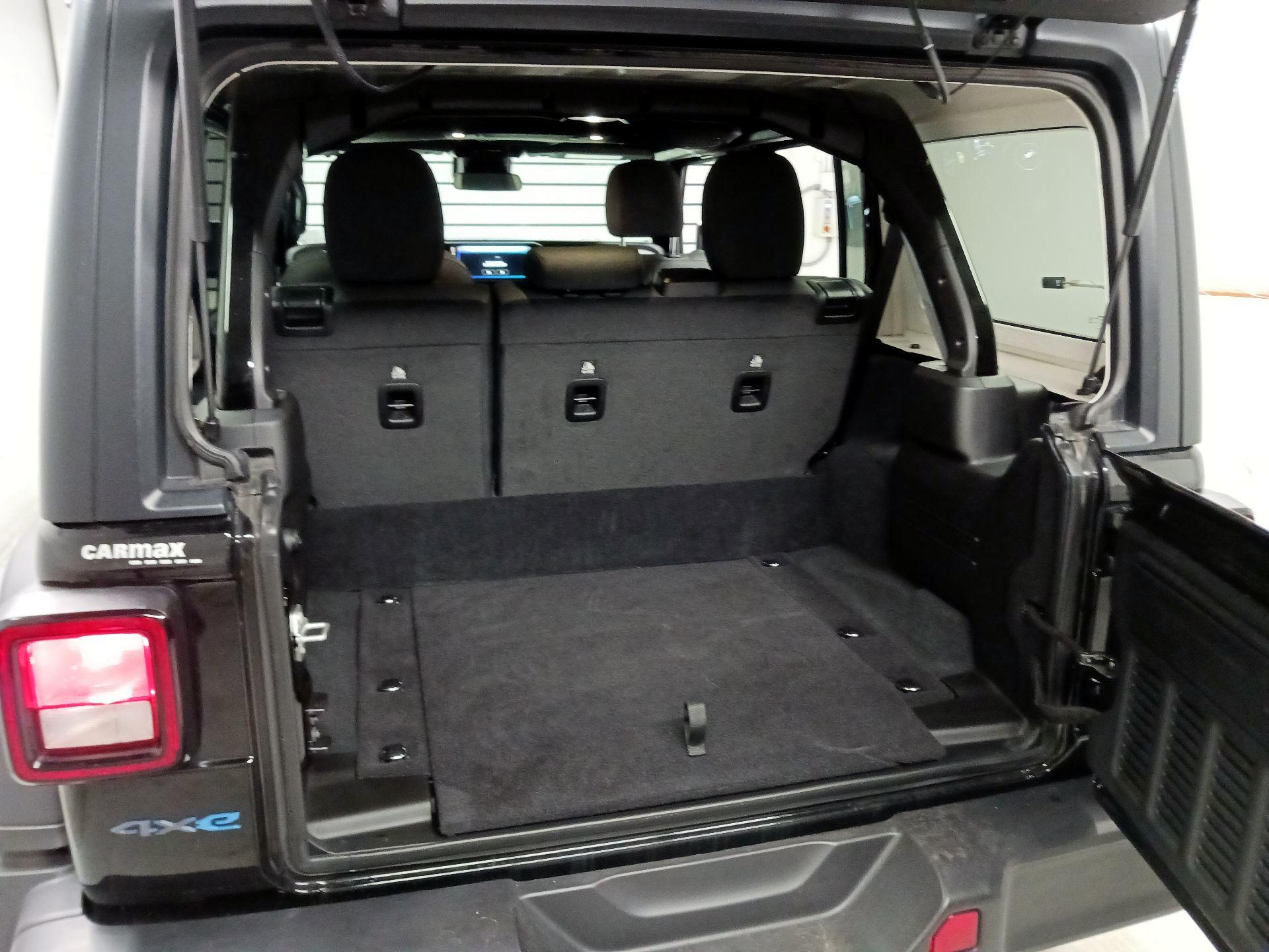 Thumbnail: 2025 Jeep Wrangler - 17