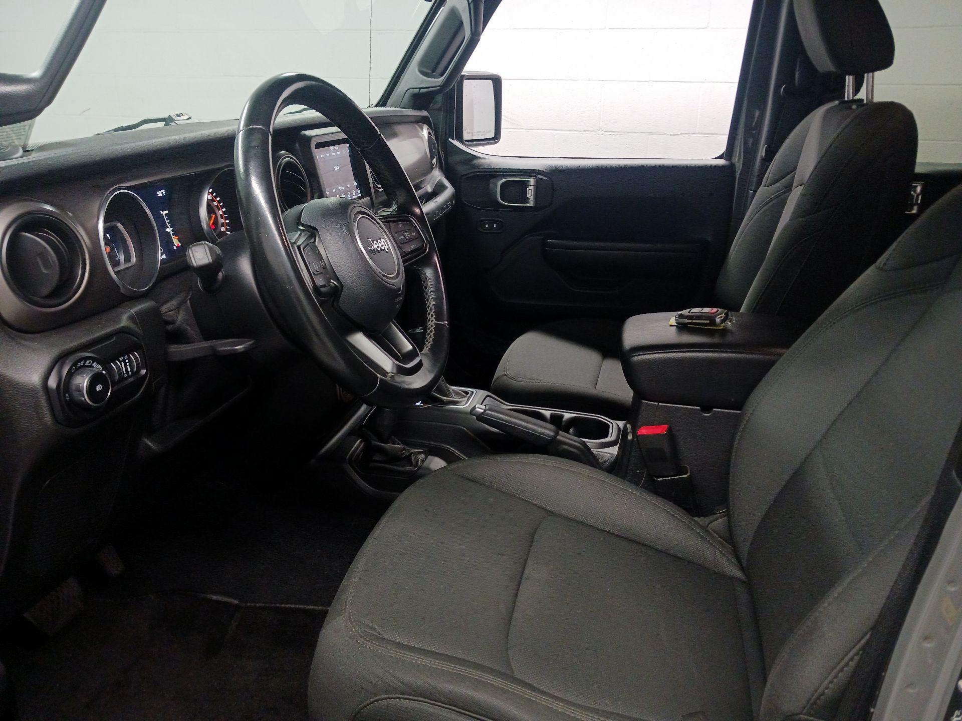 Thumbnail: 2020 Jeep Wrangler - 11