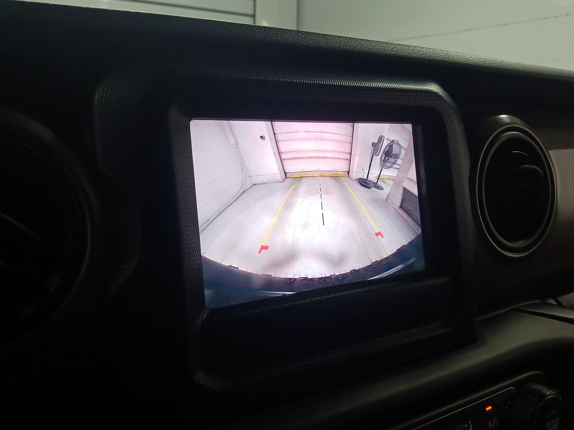 Thumbnail: 2020 Jeep Wrangler - 14