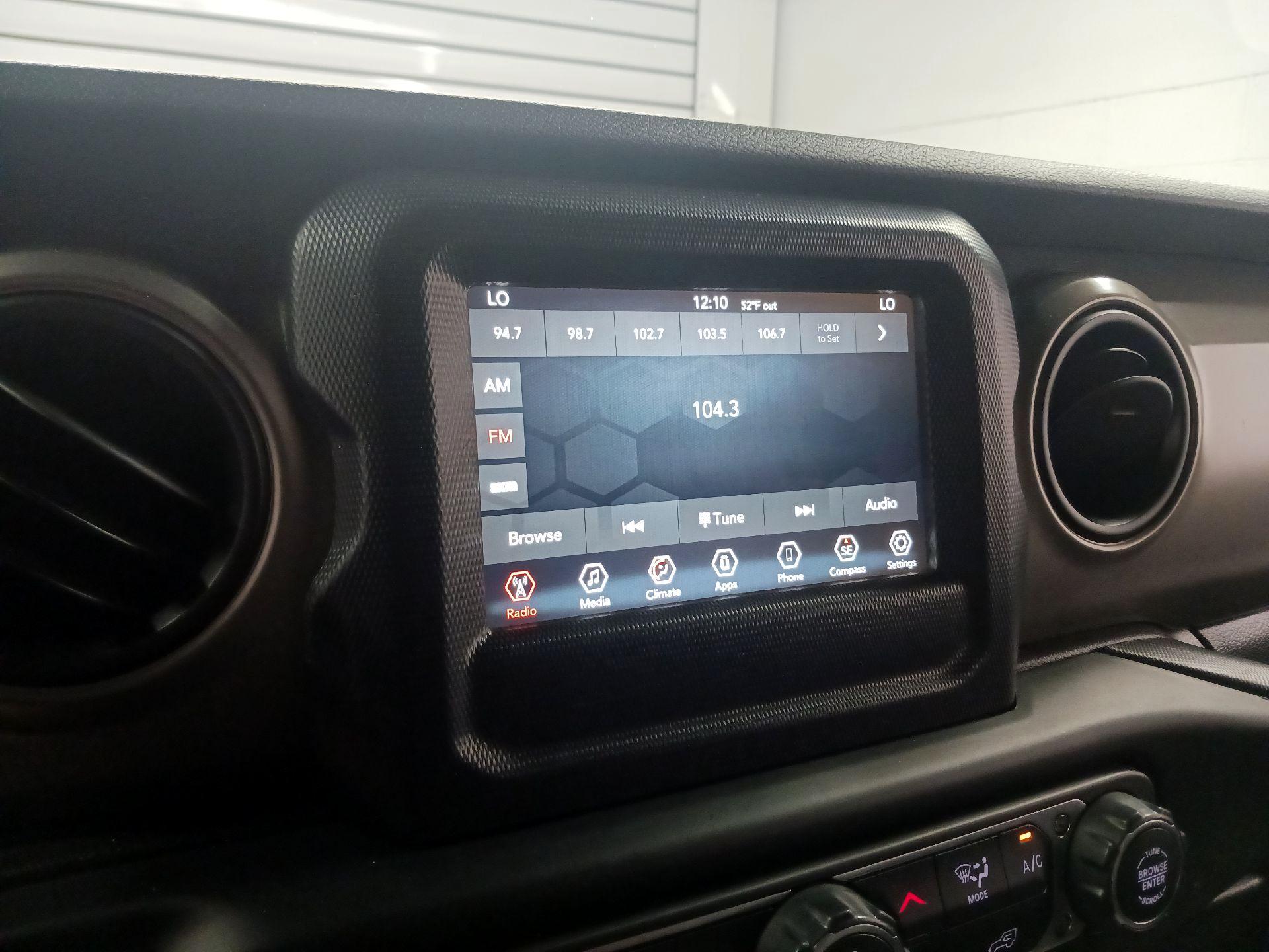 Thumbnail: 2020 Jeep Wrangler - 15