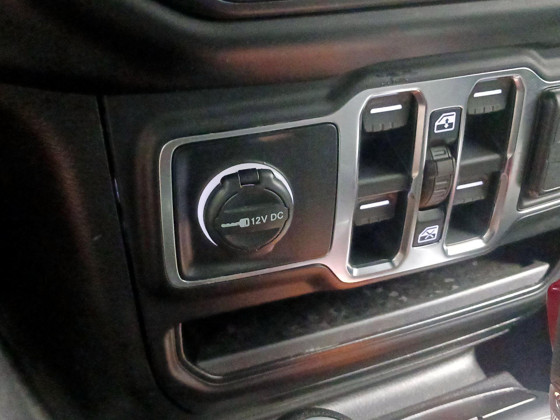 Thumbnail: 2020 Jeep Wrangler - 18