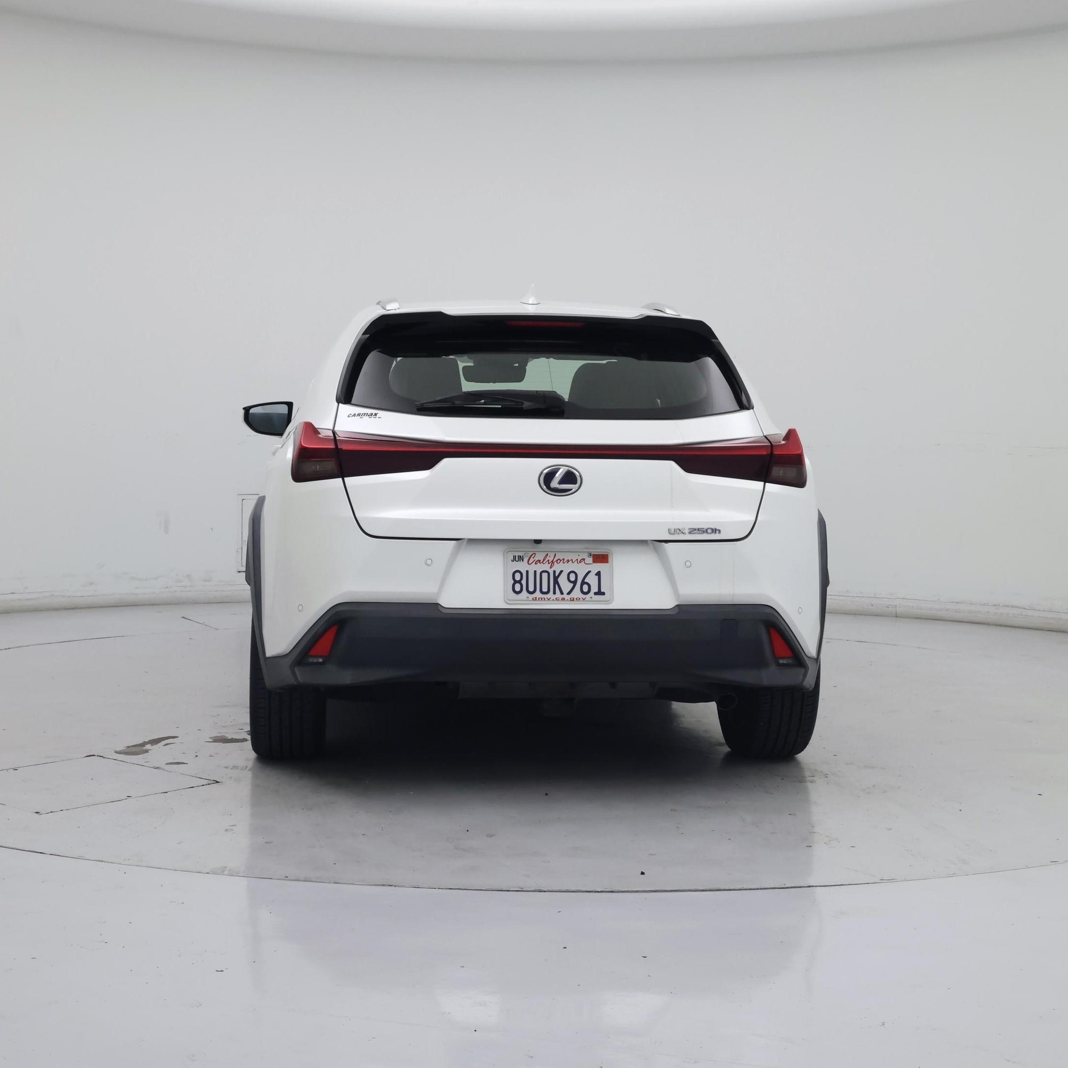 Thumbnail: 2020 Lexus UX - 6