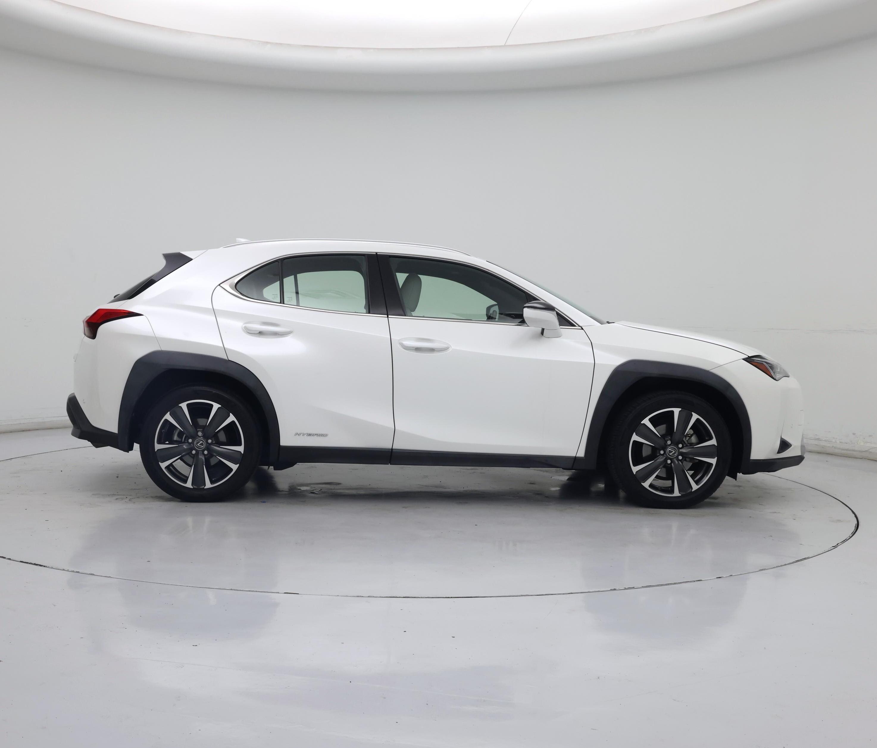 Thumbnail: 2020 Lexus UX - 7