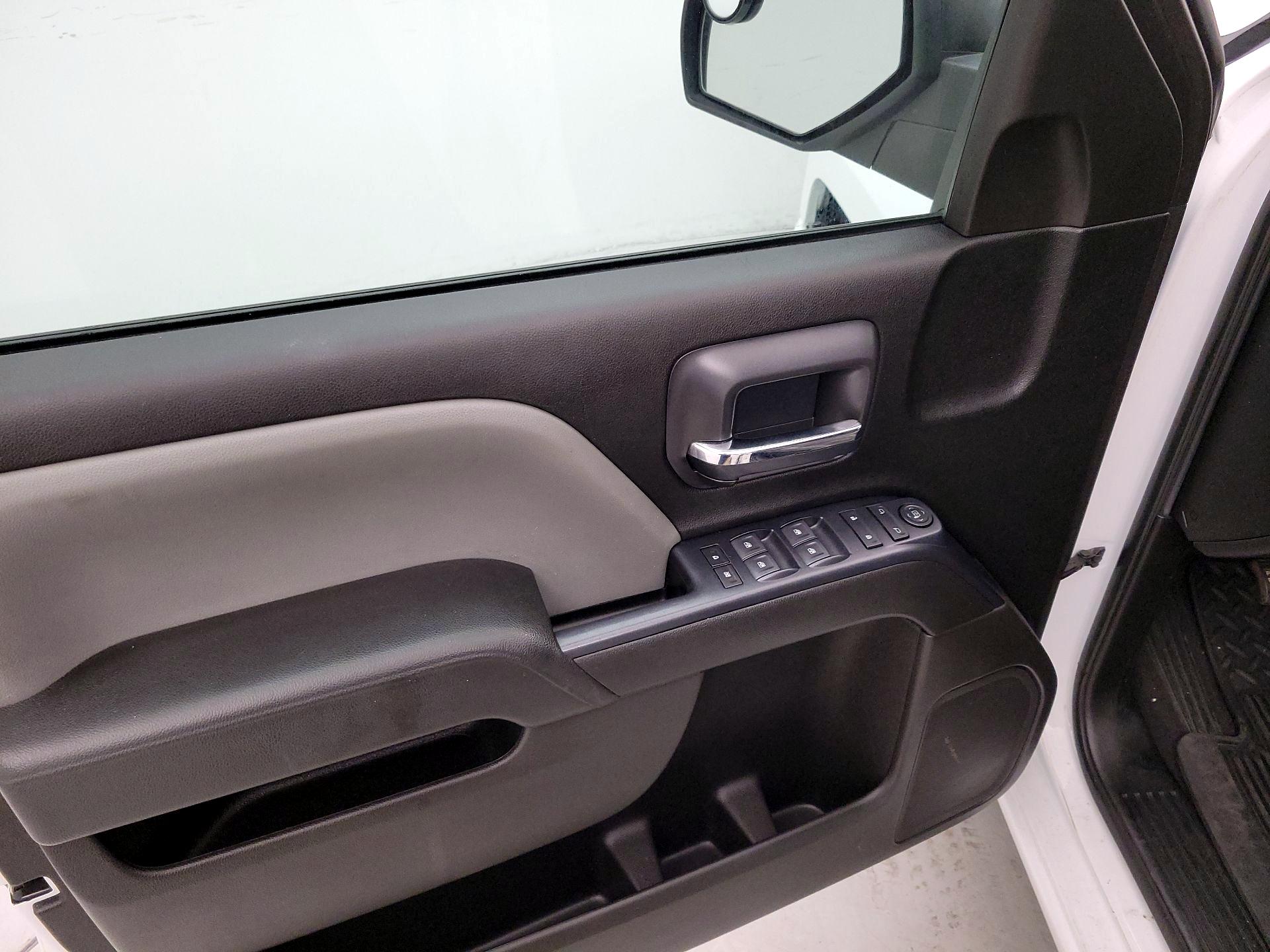 Thumbnail: 2019 Chevrolet Silverado 1500 - 12